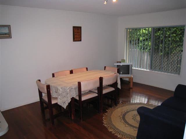 402  Nursery Road, HOLLAND PARK QLD 4121, Holland Park - Thumbnail 3