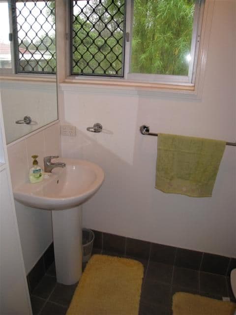 402  Nursery Road, HOLLAND PARK QLD 4121, Holland Park - Thumbnail 8