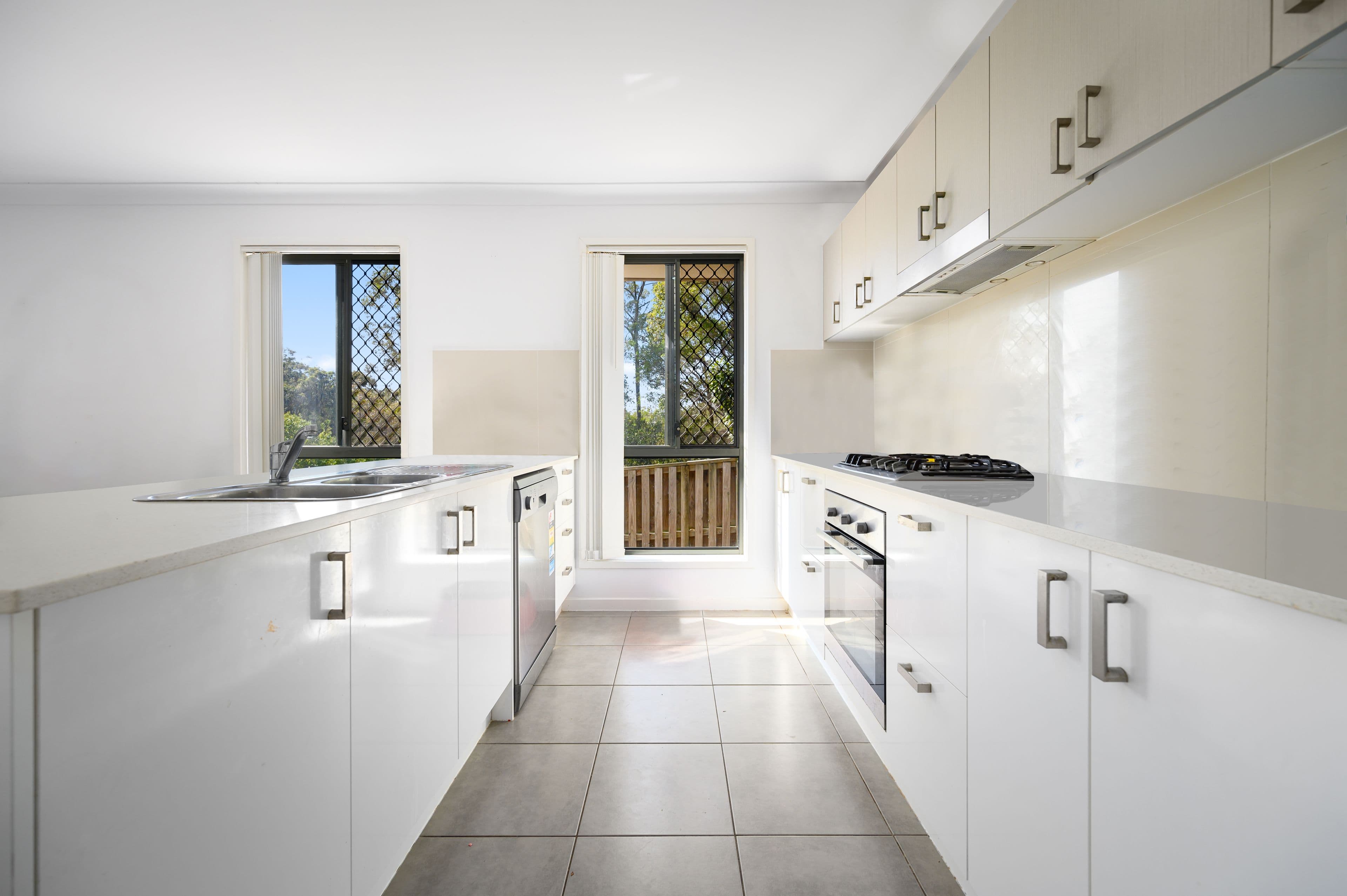 7 Pacific Place, Pacific Pines QLD 4211, Pacific Pines - Thumbnail 6