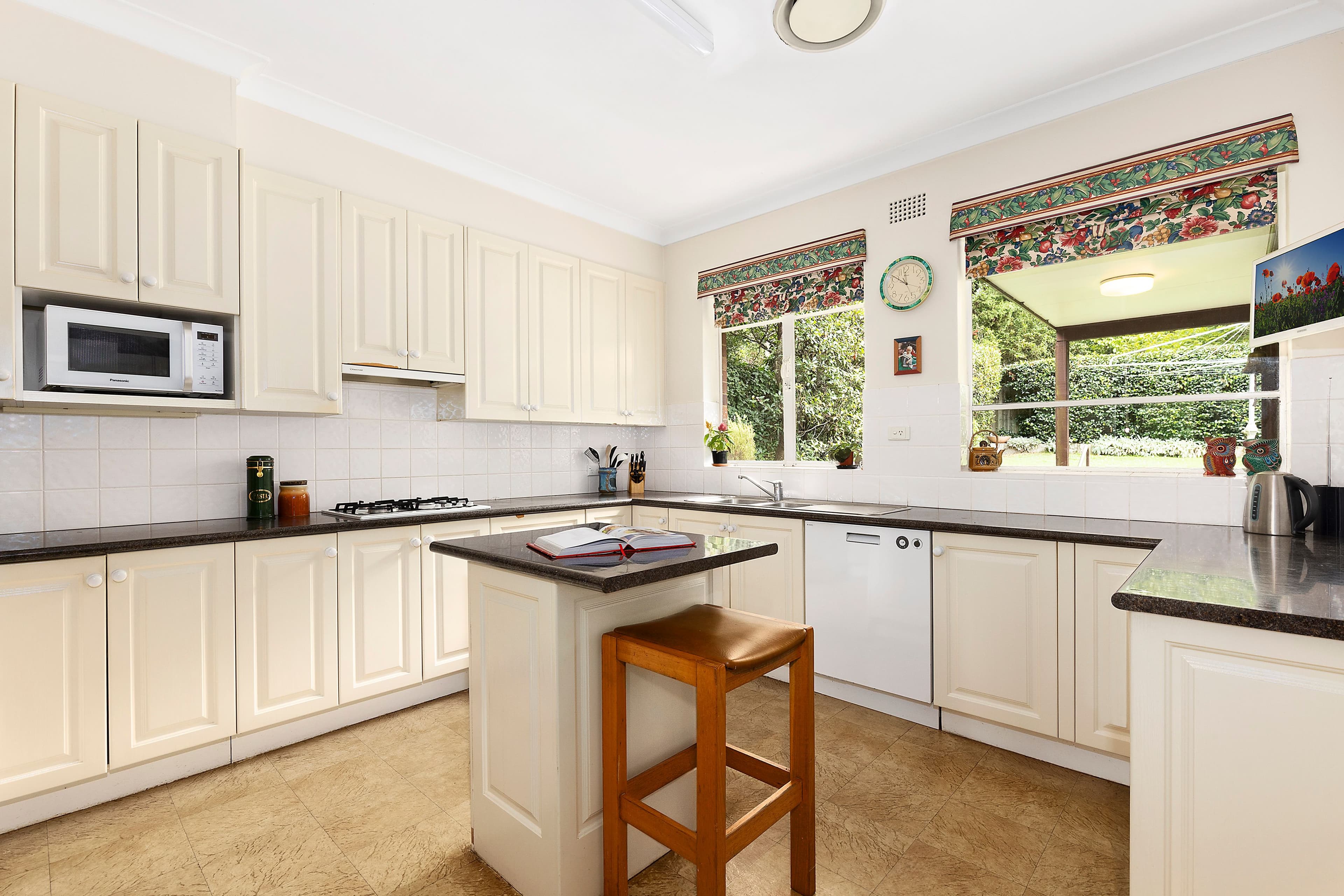 97 Livingstone Avenue, Pymble NSW 2073, Pymble - Thumbnail 7