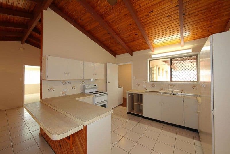 7 Catherine Drive, AVOCA QLD 4670, Avoca - Thumbnail 6