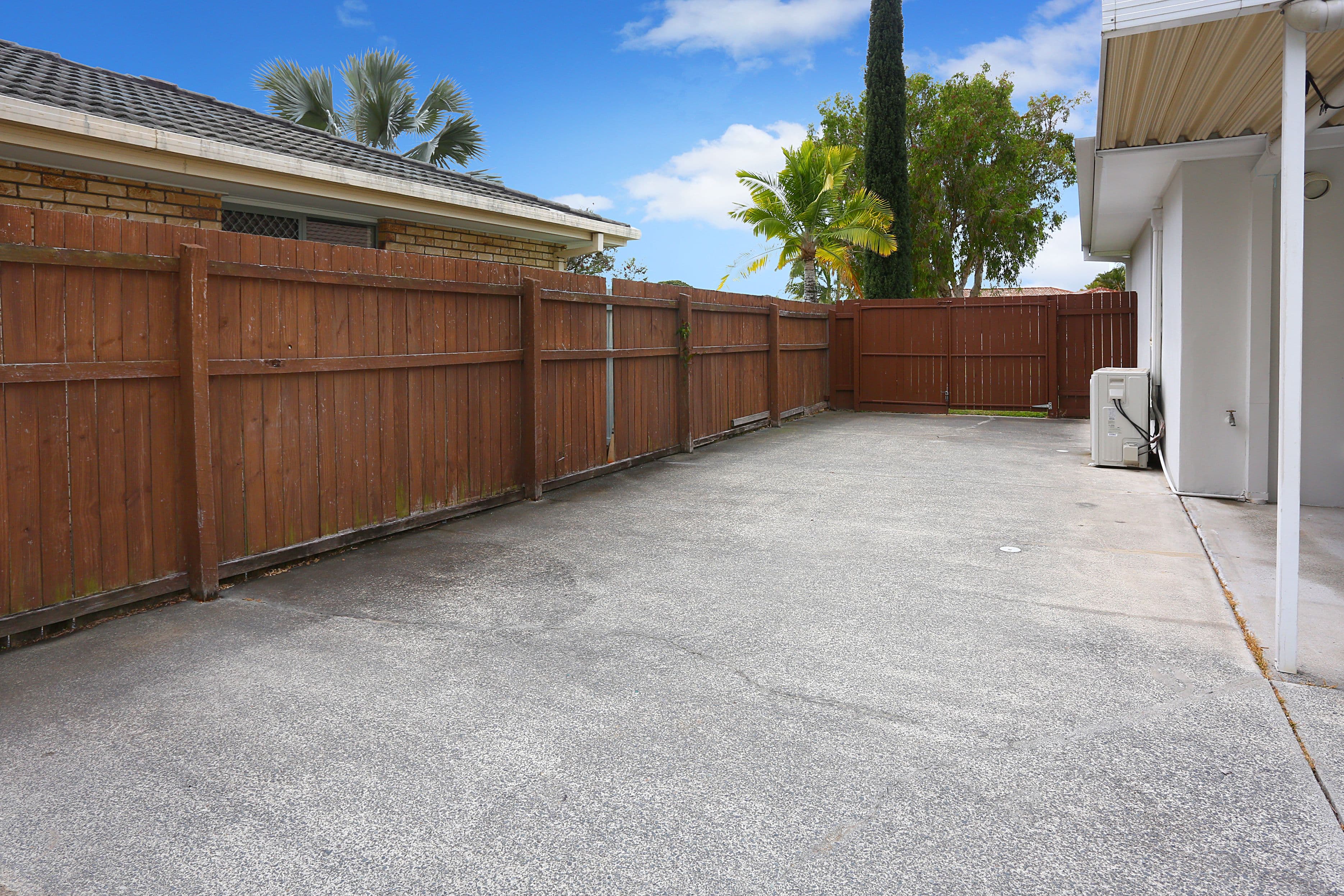 20 Rosswood Court, Helensvale QLD 4212, Helensvale - Thumbnail 3