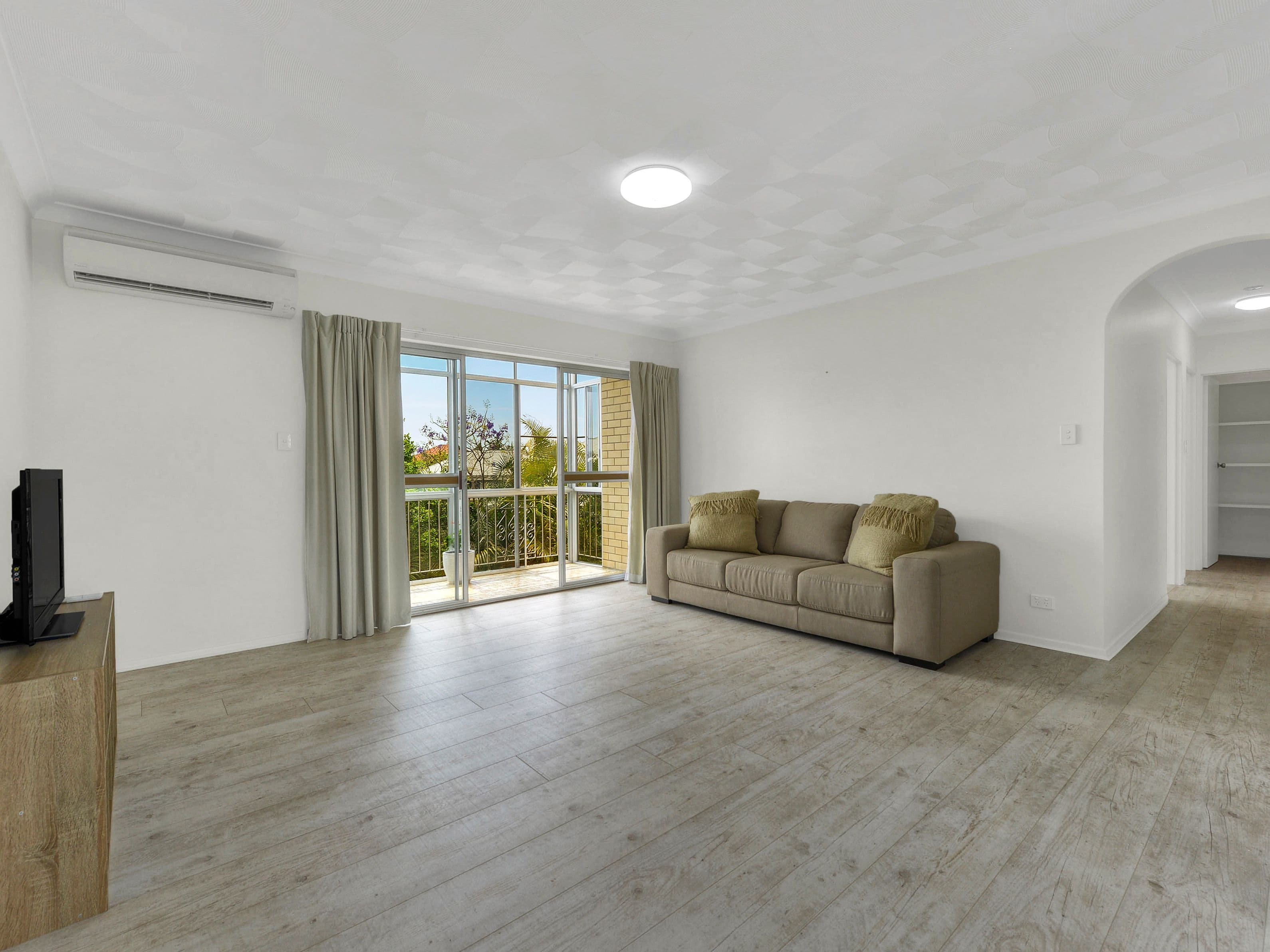 32 Kinmond Avenue, Wavell Heights QLD 4012, Wavell Heights - Thumbnail 2