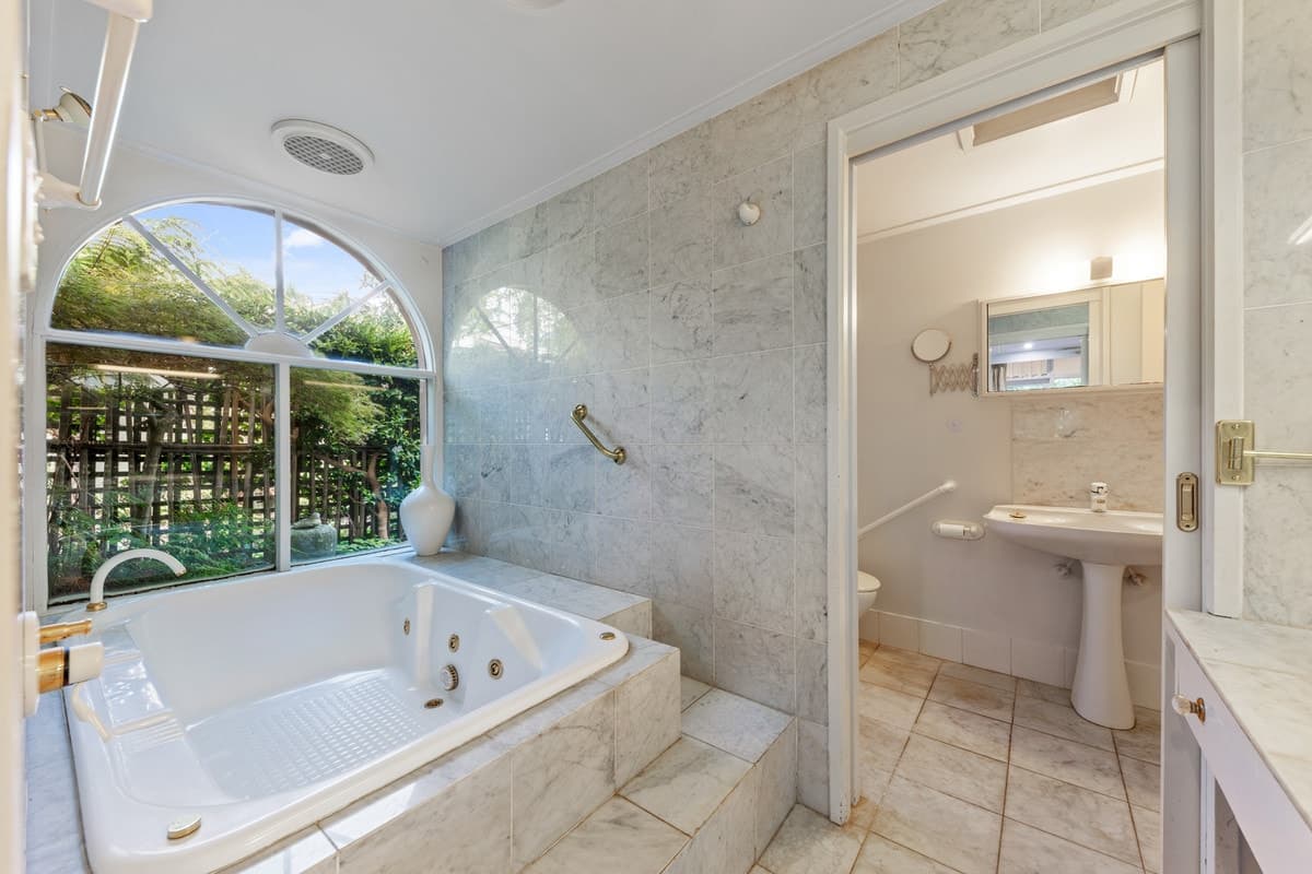 50 Highwood Drive, Wheelers Hill VIC 3150, Wheelers Hill - Thumbnail 5