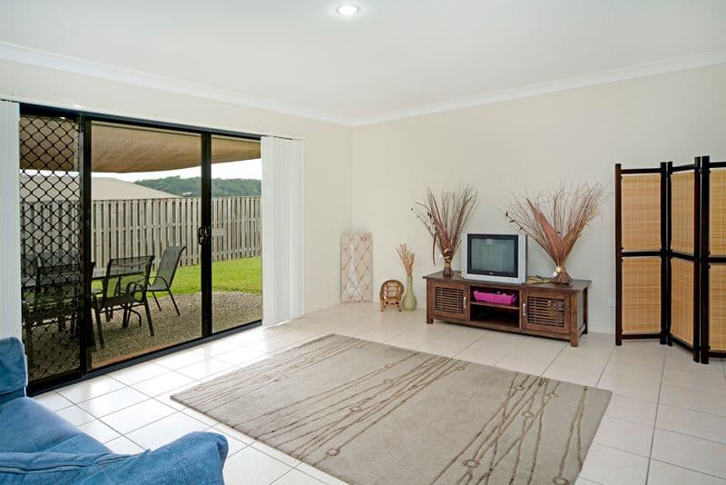 24 Gerard Street, PACIFIC PINES QLD 4211, Pacific Pines - Thumbnail 6