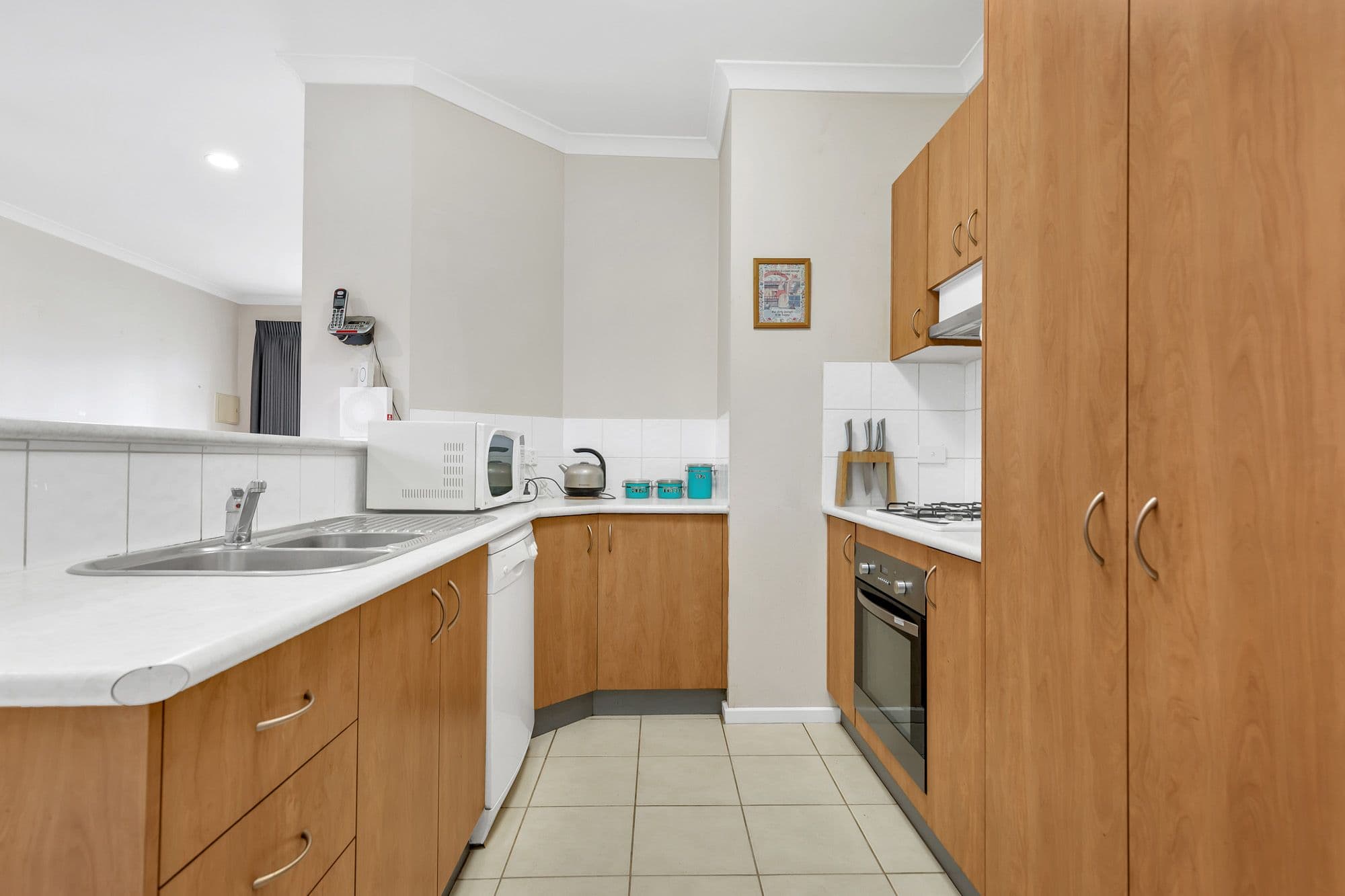 214 Shaws Road, Werribee VIC 3030, Werribee - Thumbnail 3