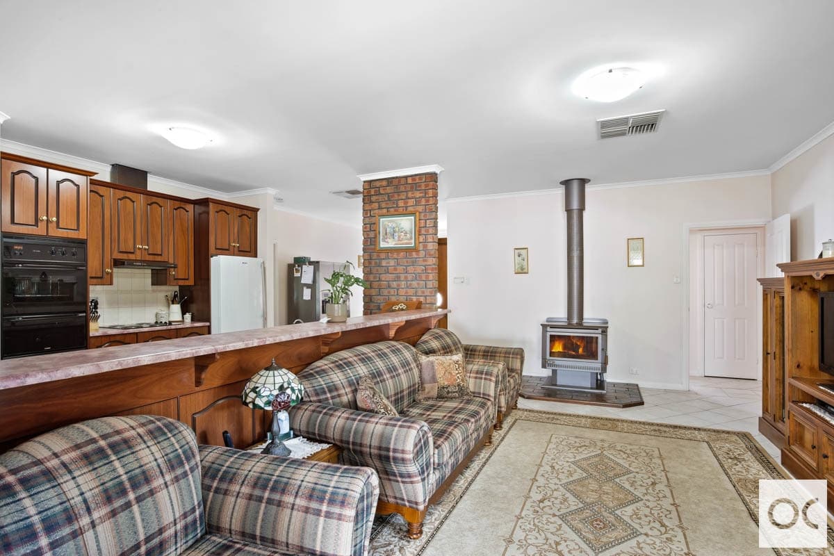 15 Semmens Road, McLaren Vale - Thumbnail 2