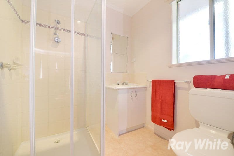 14 Fernisky Drive, CRANBOURNE EAST VIC 3977, Cranbourne East - Thumbnail 2