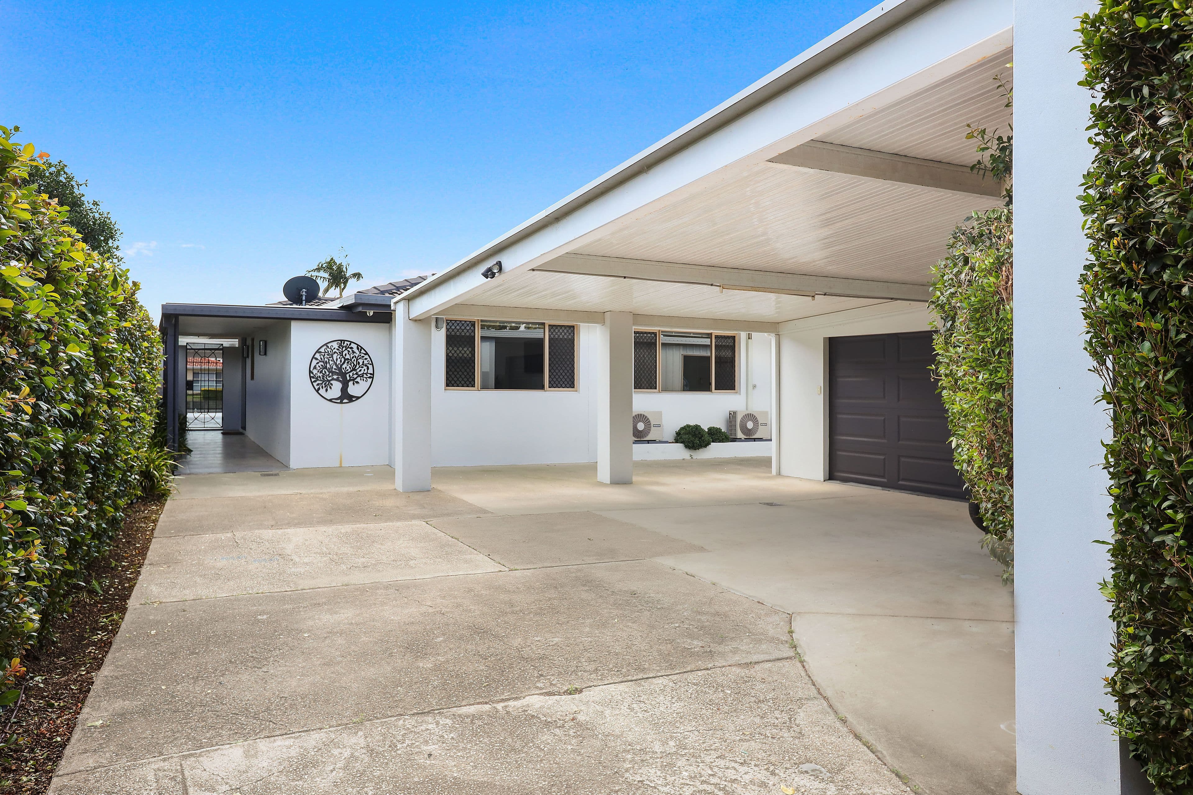 69 Kalimna Drive, Broadbeach Waters QLD 4218, Broadbeach Waters - Thumbnail 5