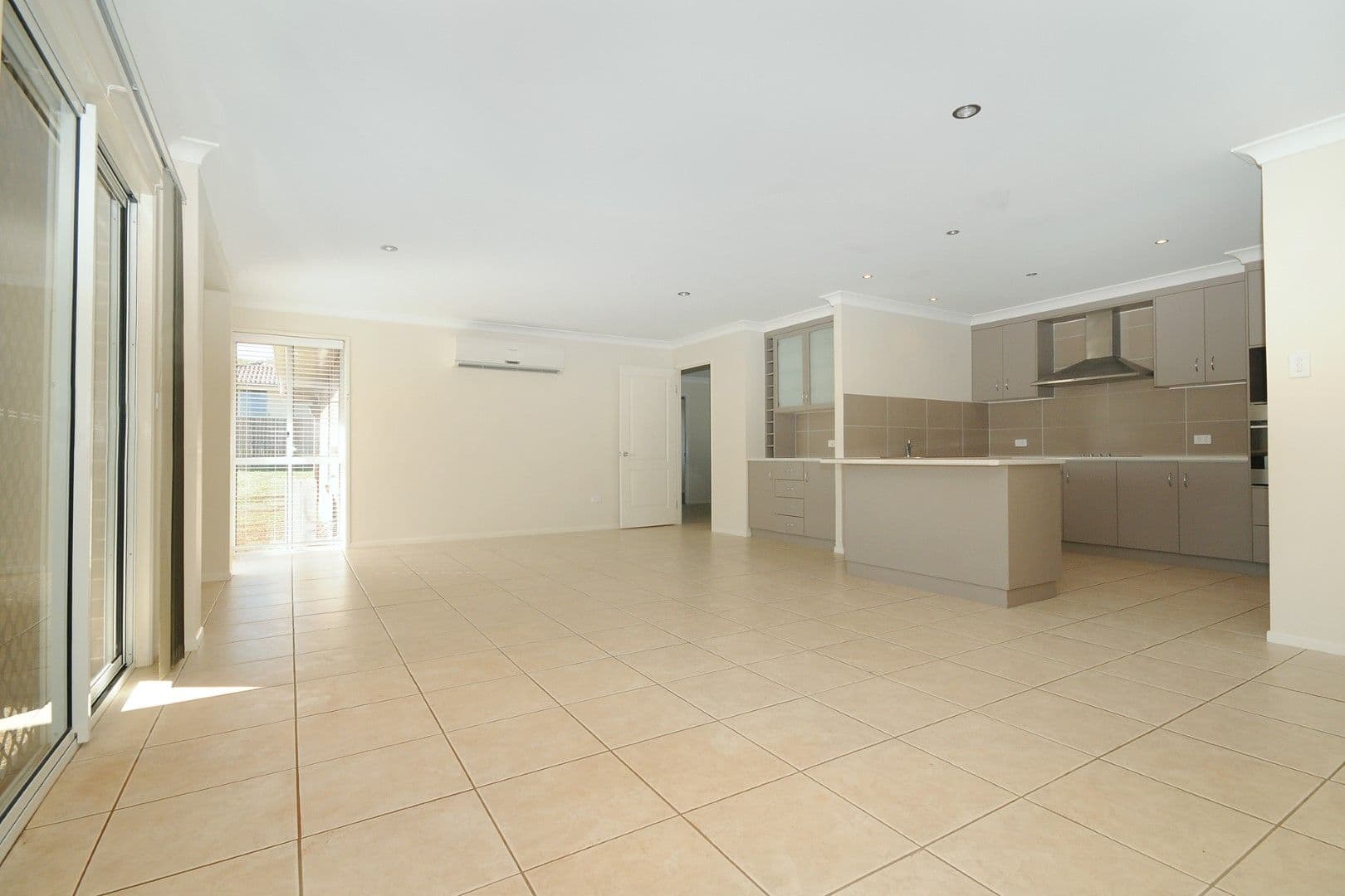 19 Grundy Street, WESTBROOK QLD 4350, Westbrook - Thumbnail 4