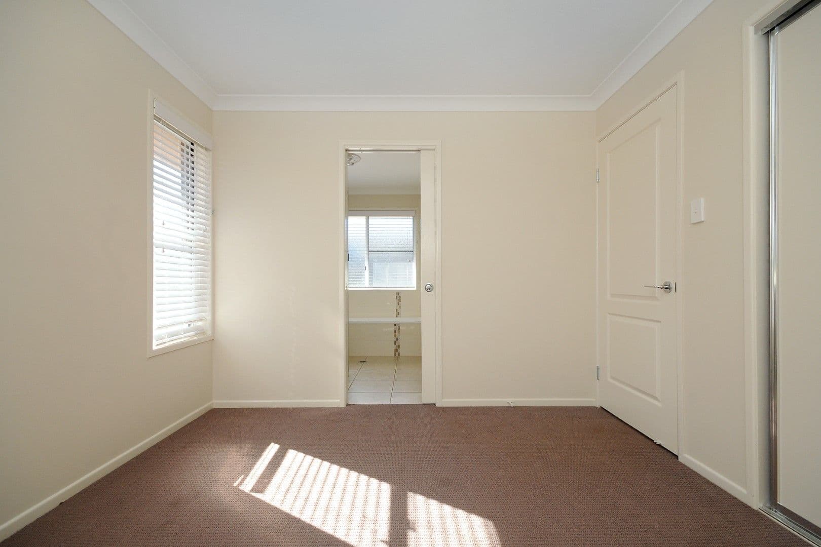 19 Grundy Street, WESTBROOK QLD 4350, Westbrook - Thumbnail 7