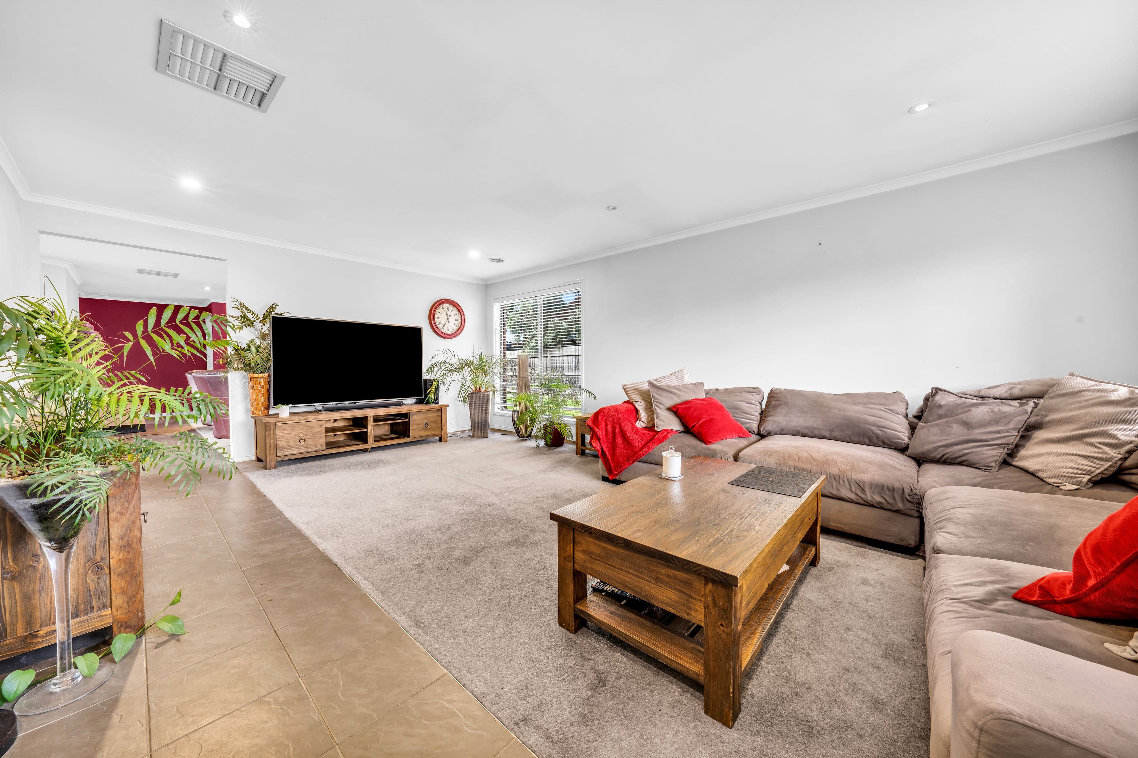 10 Clancy Crescent, Carrum Downs VIC 3201, Carrum Downs - Thumbnail 2