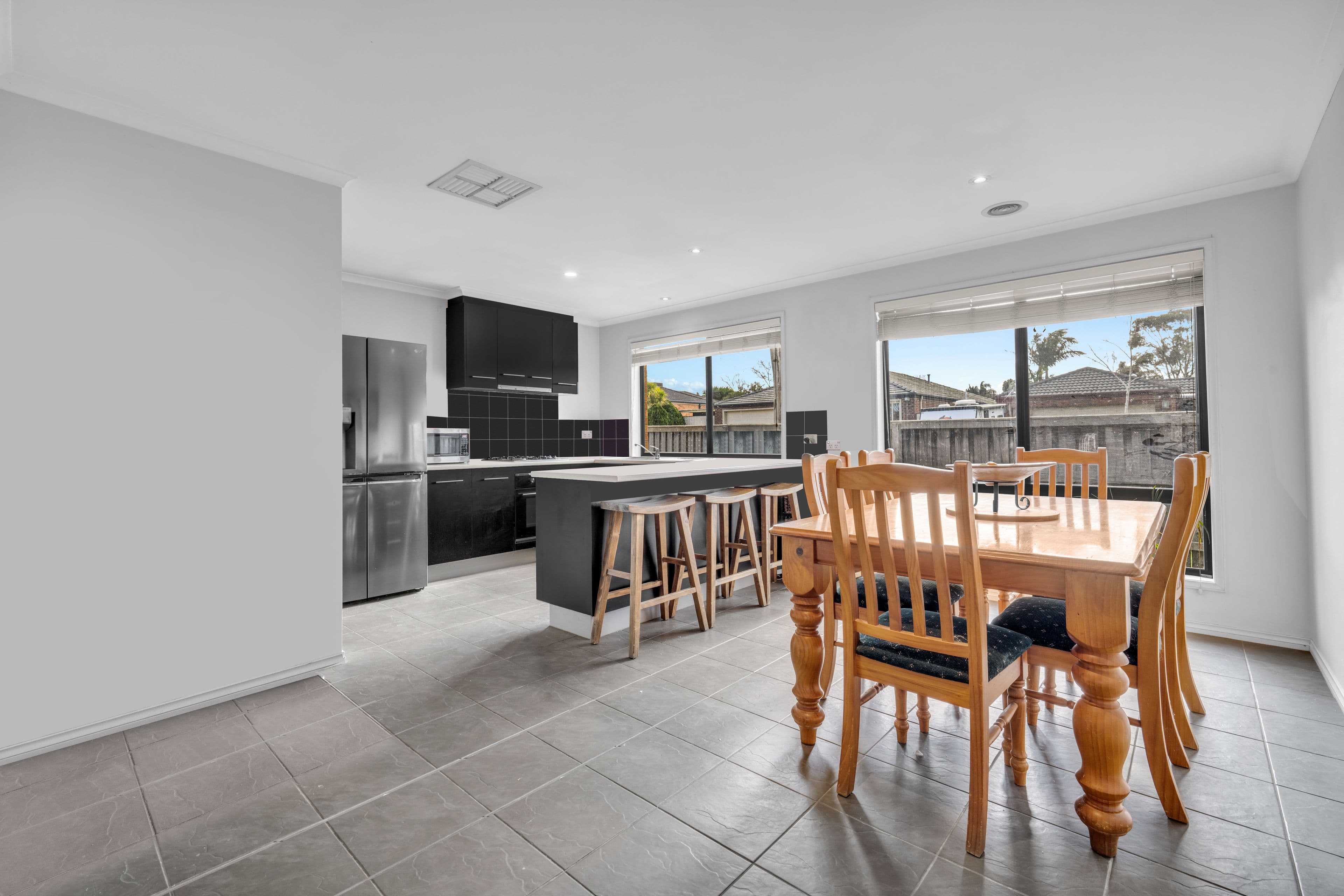 10 Clancy Crescent, Carrum Downs VIC 3201, Carrum Downs - Thumbnail 4