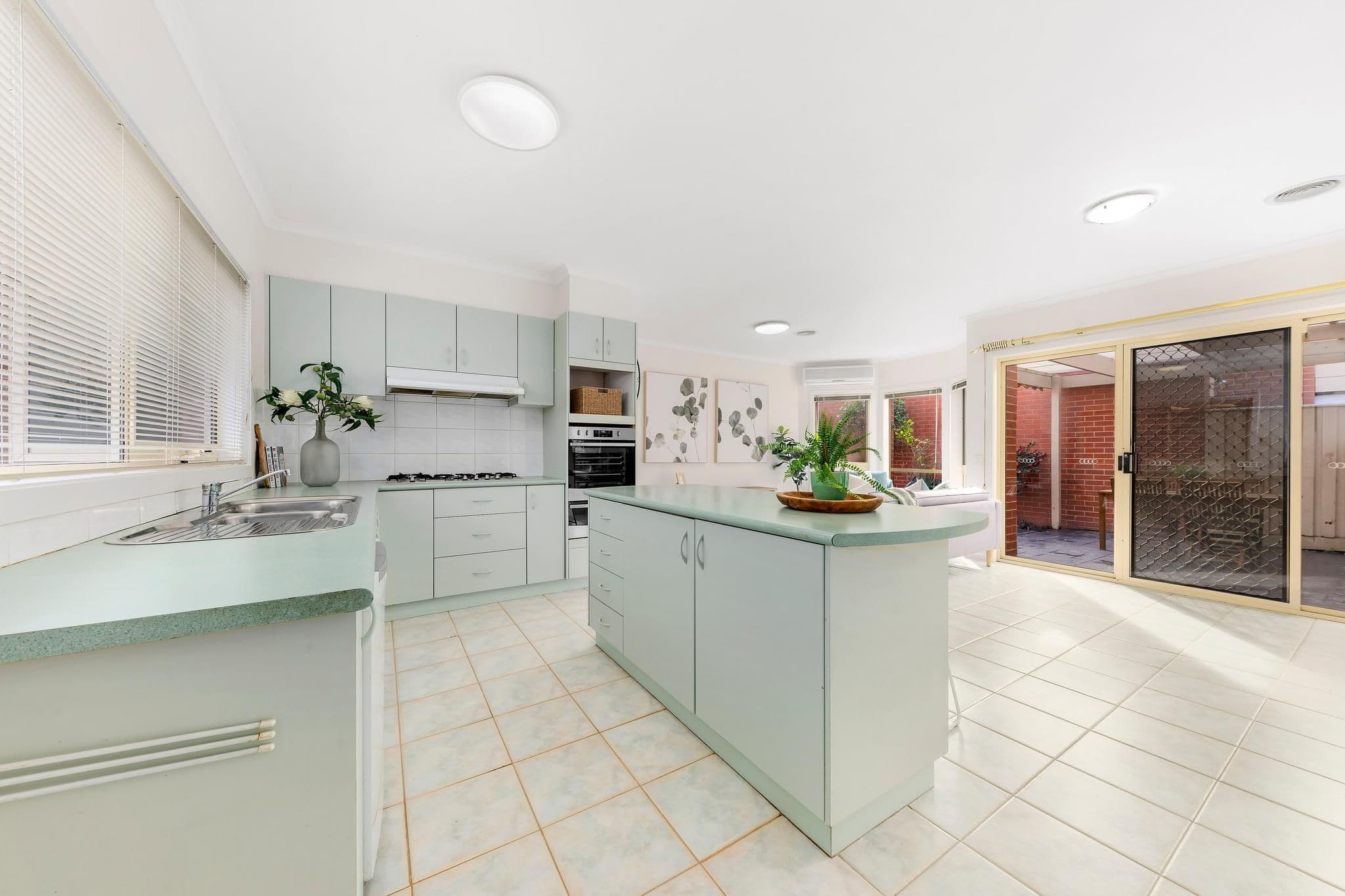 10 College Way, Burwood VIC 3125, Burwood - Thumbnail 3