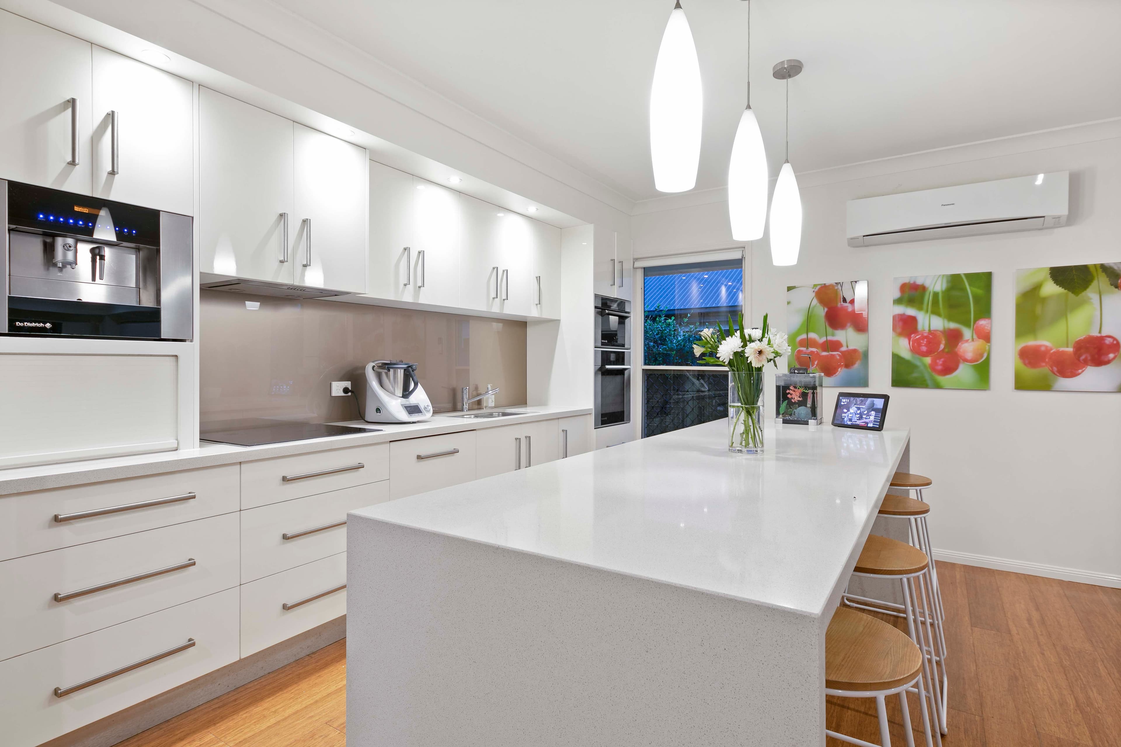 1 Park View Court, Sinnamon Park QLD 4073, Sinnamon Park - Thumbnail 2