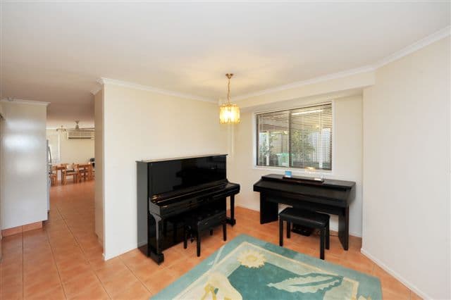 14 Karyn Street, CENTENARY HEIGHTS QLD 4350, Centenary Heights - Thumbnail 7