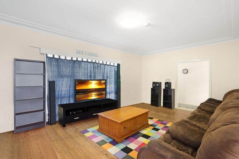 52 Barrenjoey Road, Ettalong Beach - Thumbnail 3