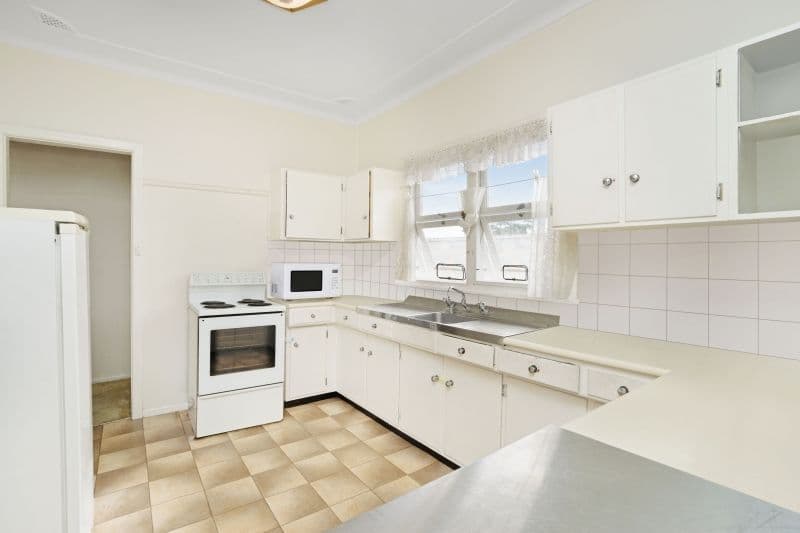 52 Barrenjoey Road, Ettalong Beach - Thumbnail 4