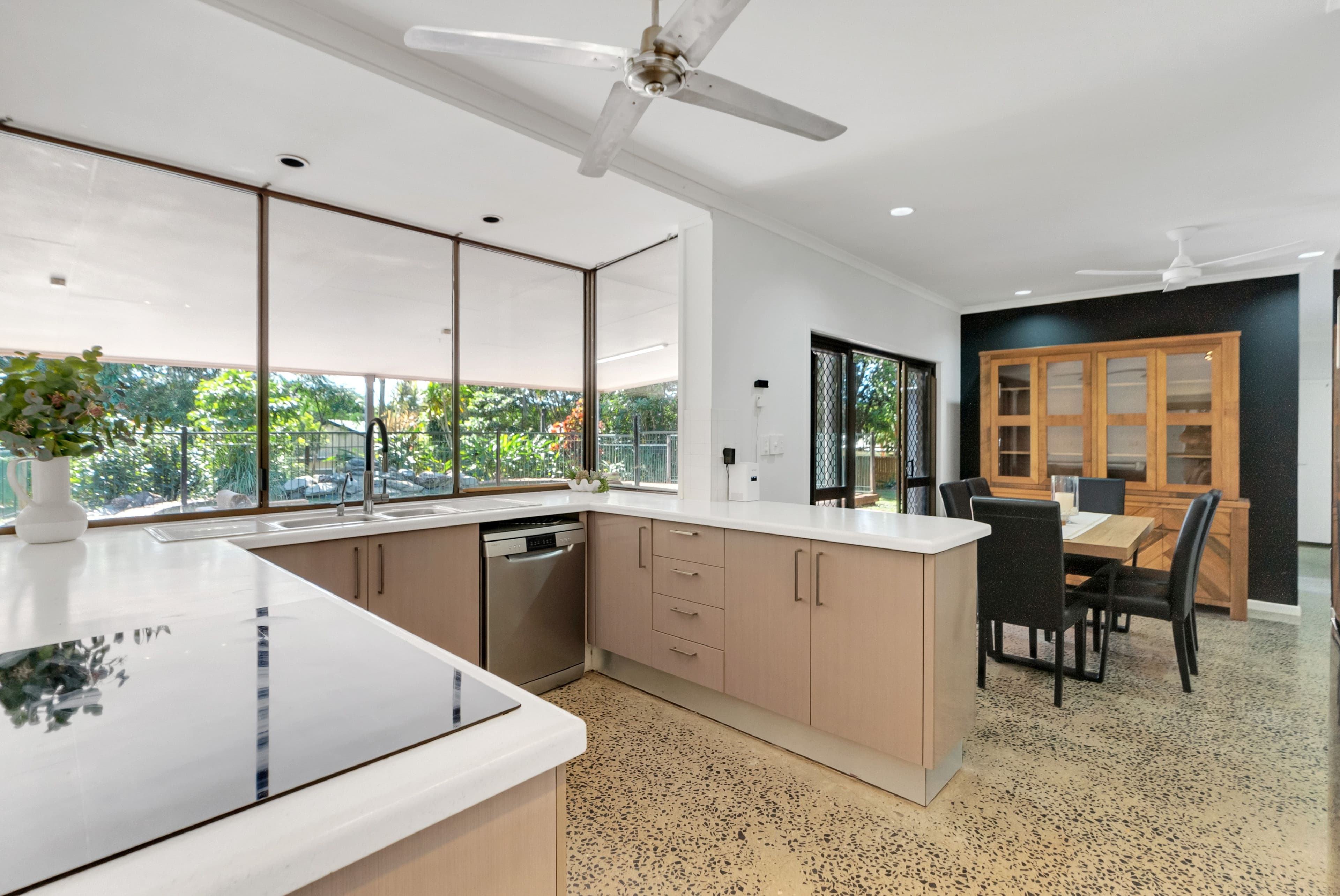 164 Harvey Road, Redlynch QLD 4870, Redlynch - Thumbnail 4