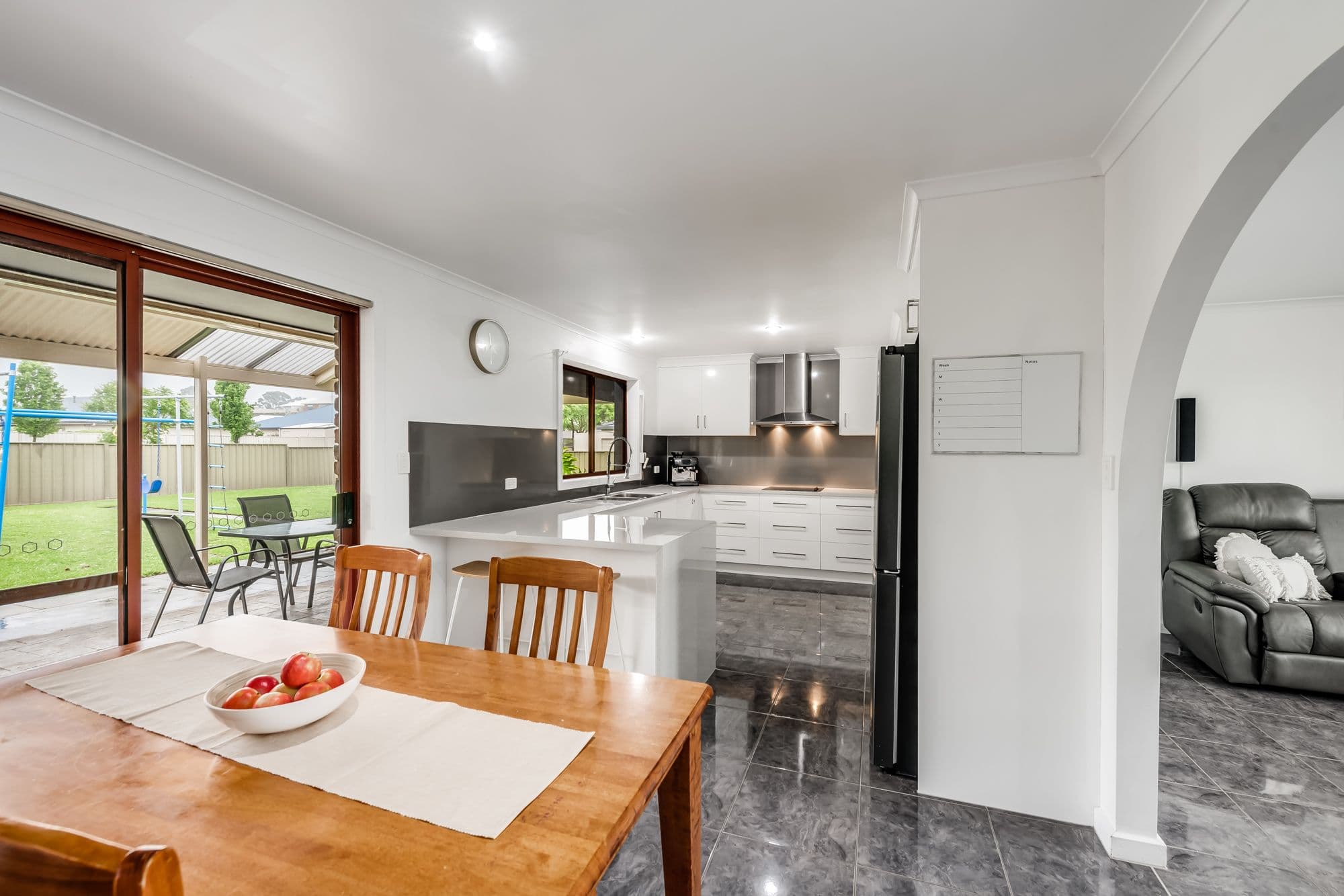15 Magnolia Court, Mount Gambier SA 5290, Mount Gambier - Thumbnail 3