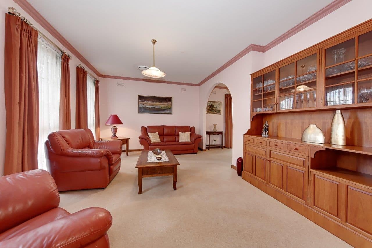 7 Dixon Avenue, Werribee VIC 3030, Werribee - Thumbnail 4
