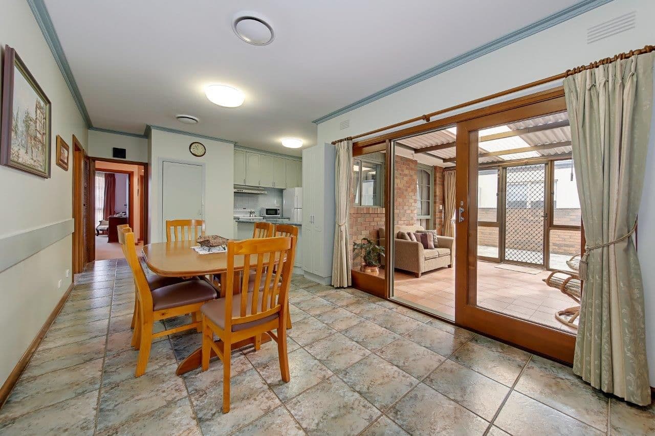7 Dixon Avenue, Werribee VIC 3030, Werribee - Thumbnail 5
