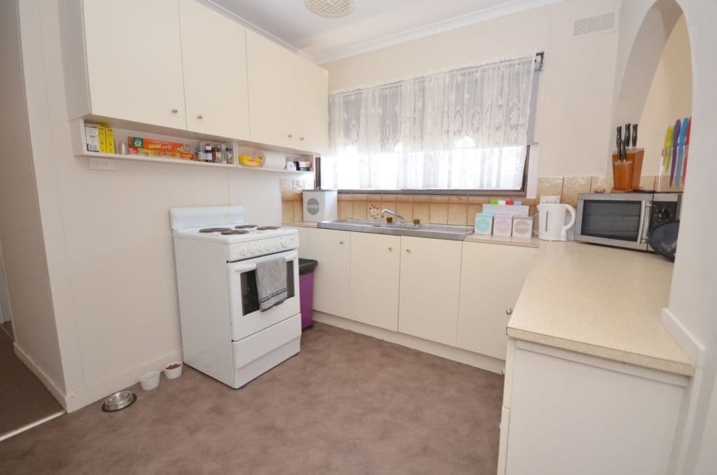 7 Hinkler Avenue, Sebastopol VIC 3356, Sebastopol - Thumbnail 3