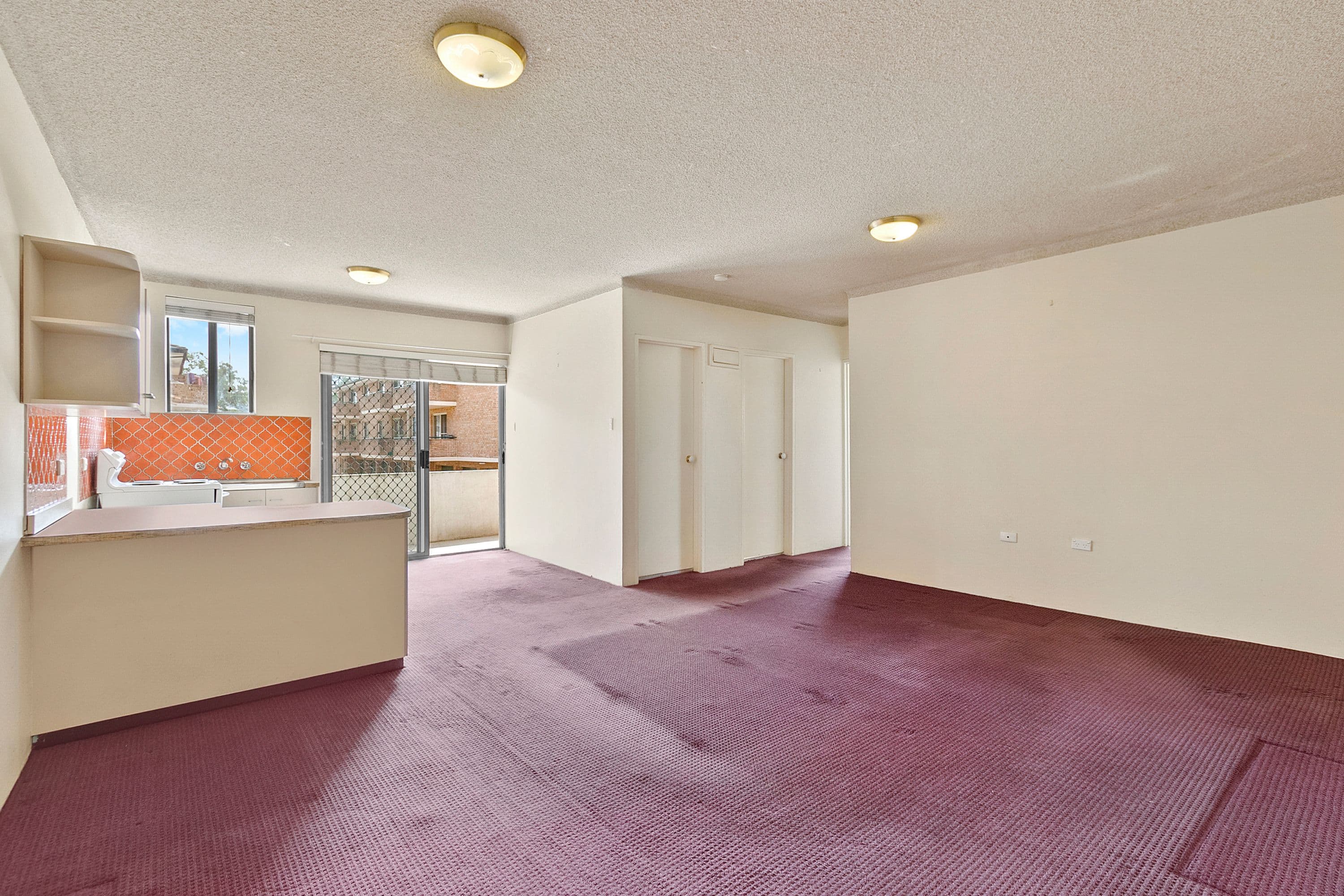 15 First Street, Kingswood - Thumbnail 3