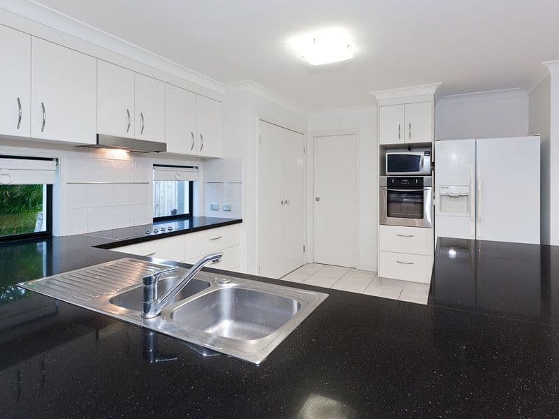 14 Trevi Close, EIGHT MILE PLAINS QLD 4113, Eight Mile Plains - Thumbnail 5