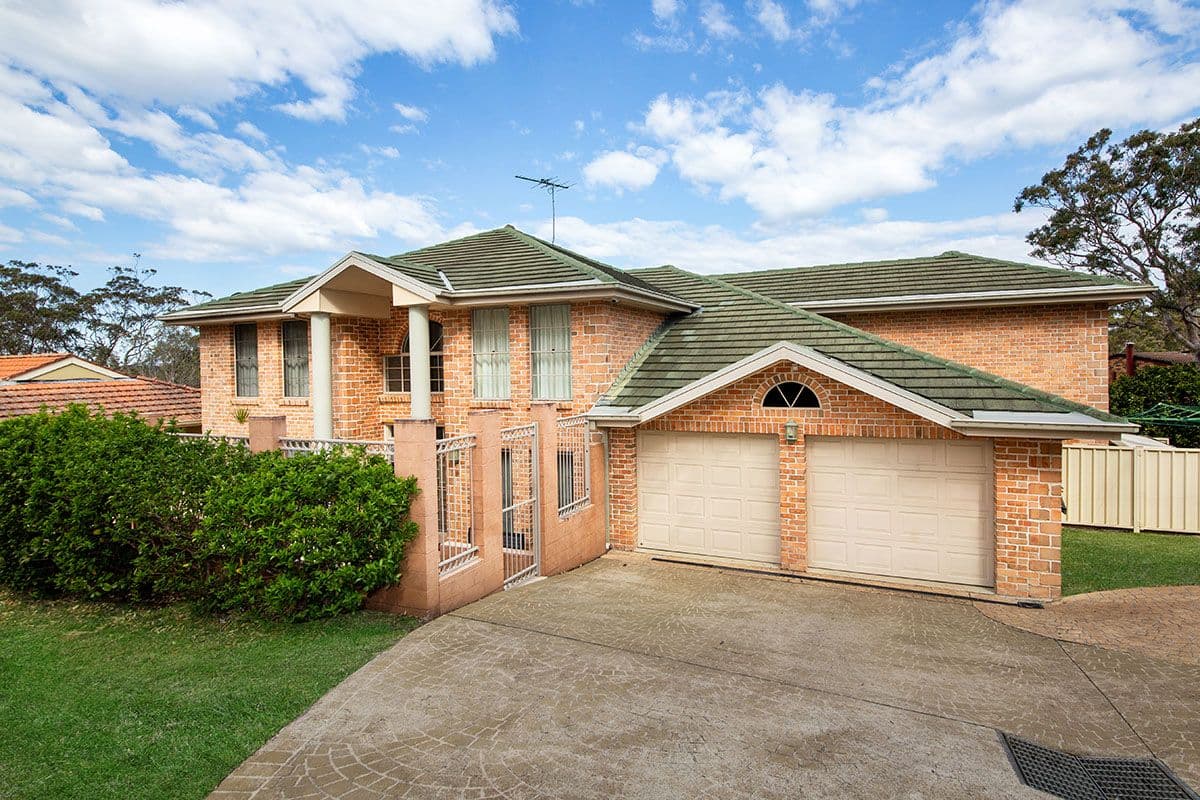 49 Austin Street, Illawong - Image 1