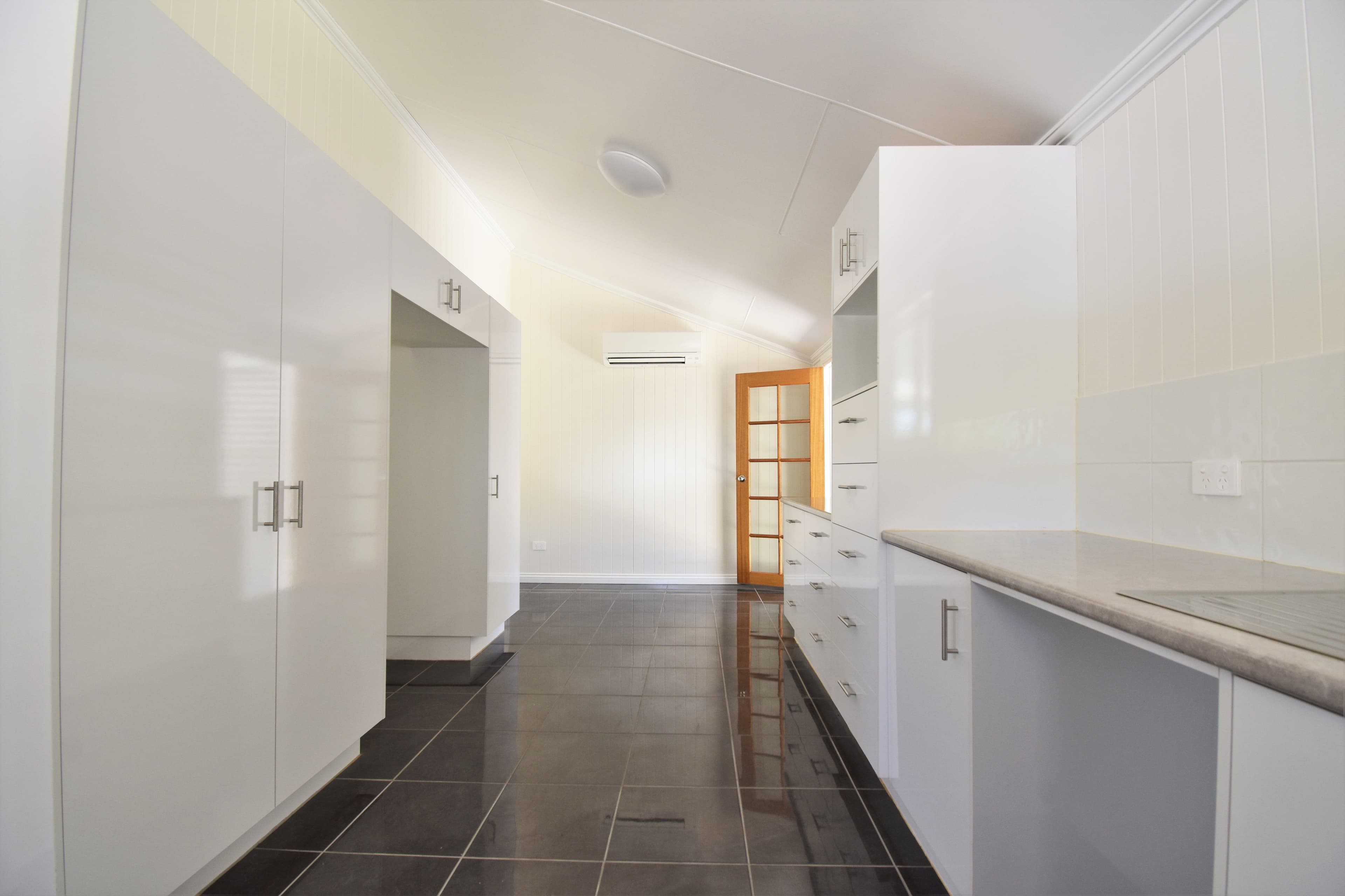 141 Cassowary Street, Longreach QLD 4730, Longreach - Thumbnail 5