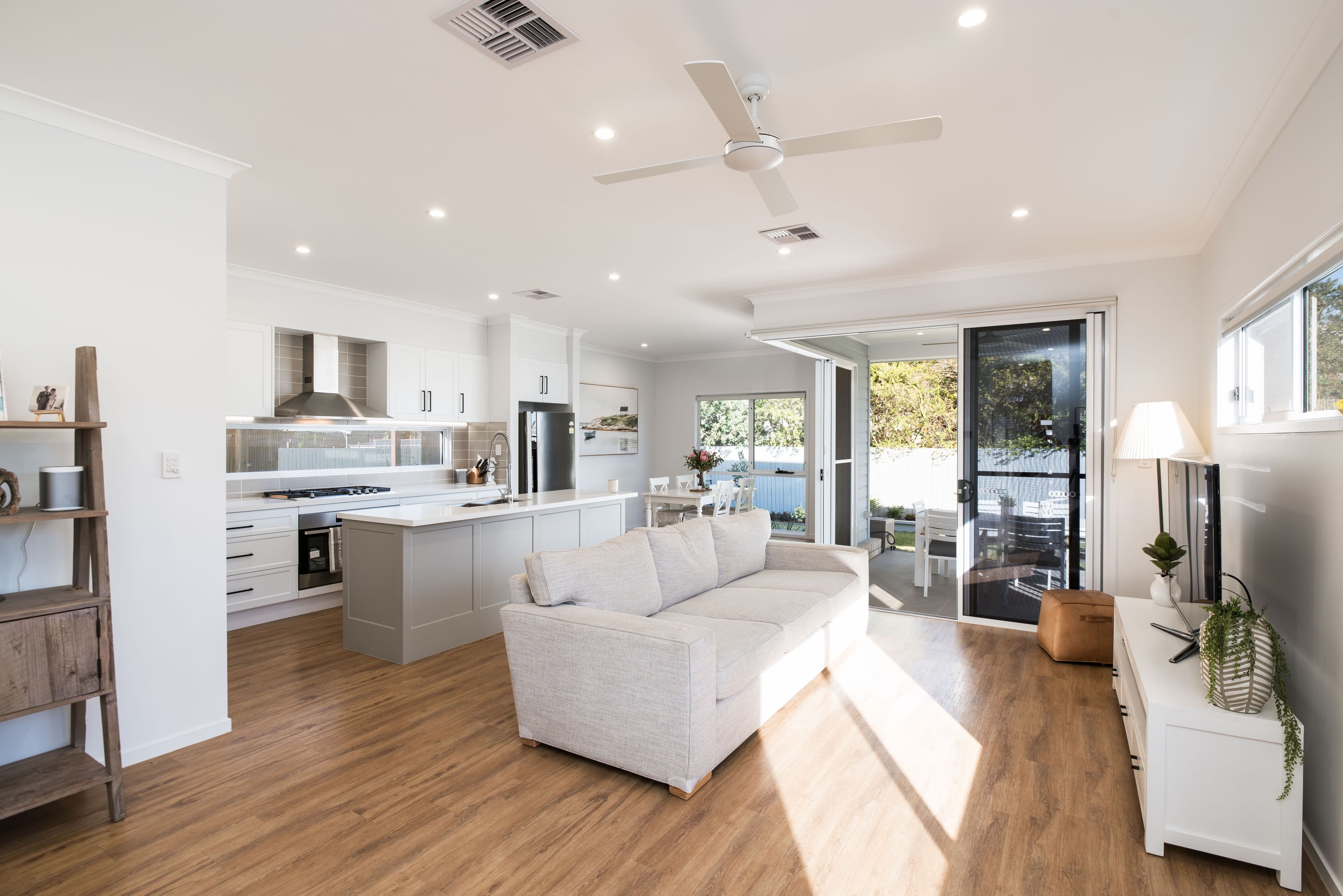 255 Saint Vincents Road, Banyo QLD 4014, Banyo - Thumbnail 2