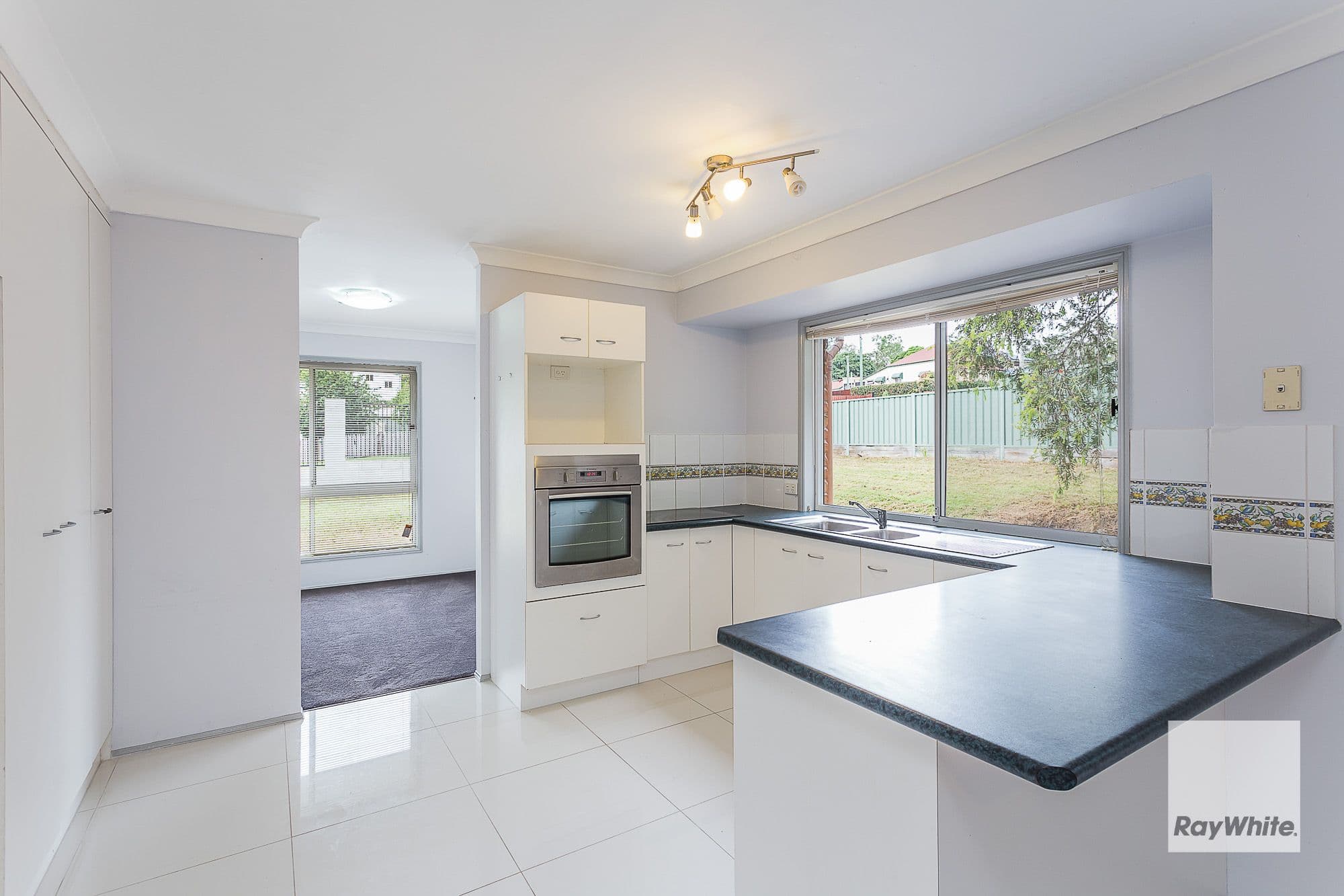 35 Muriel Street, Redland Bay QLD 4165, Redland Bay - Thumbnail 2