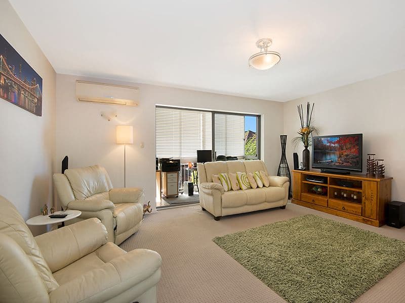 16 Little Street, ALBION QLD 4010, Albion - Thumbnail 2