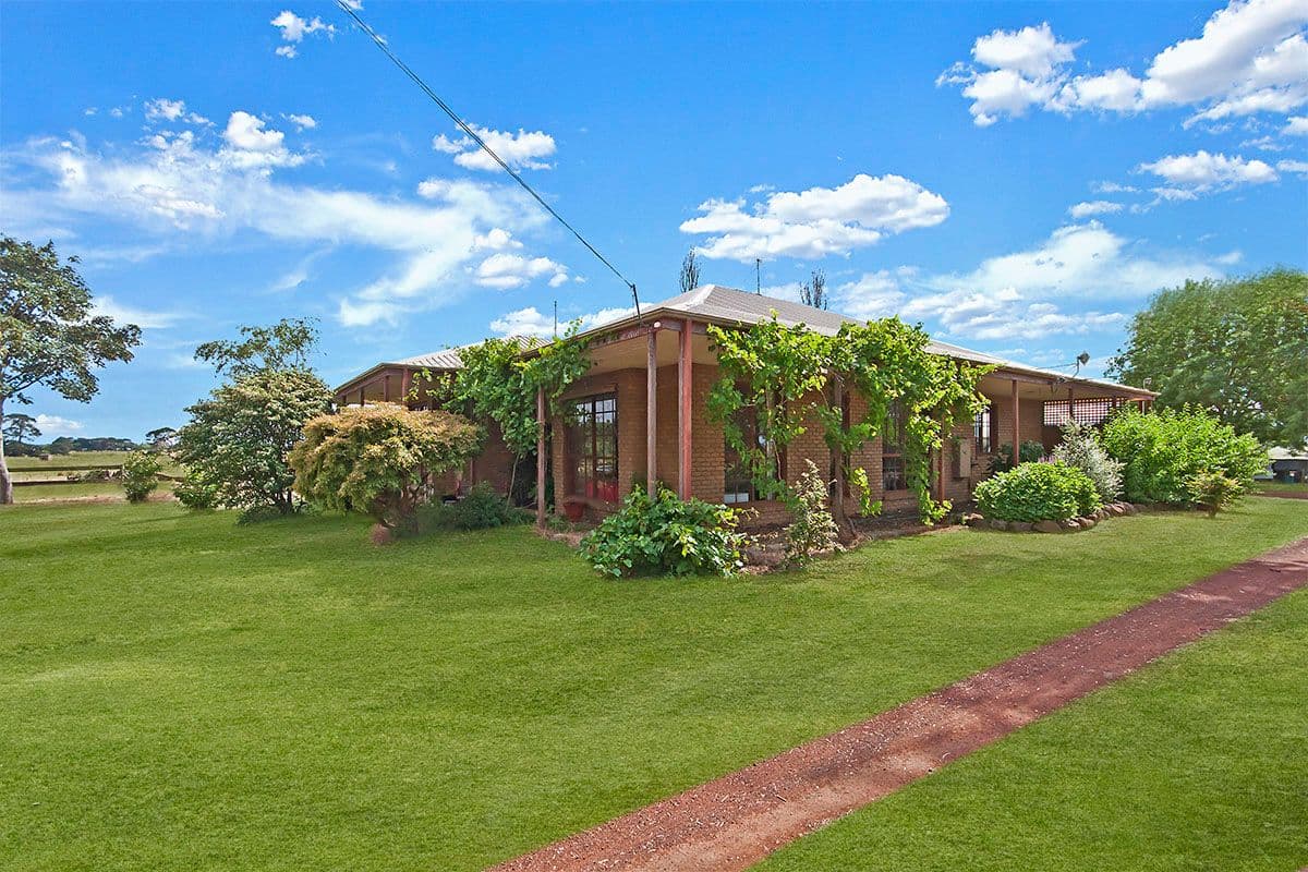 1699 Ellerslie-Panmure Road, Panmure VIC 3265, Panmure - Image 1