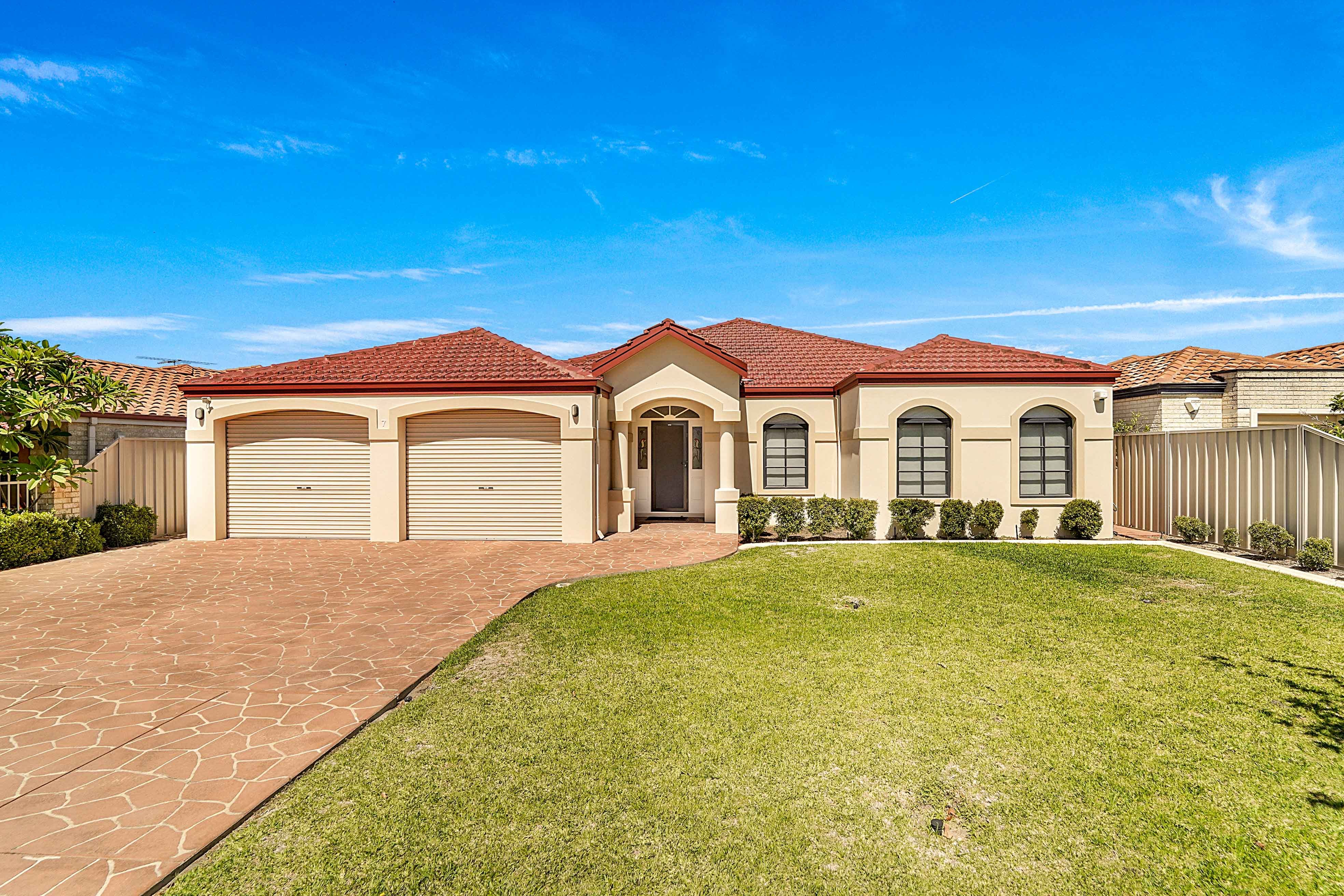 7 Lorikeet Court, Stirling WA 6021, Stirling - Image 1