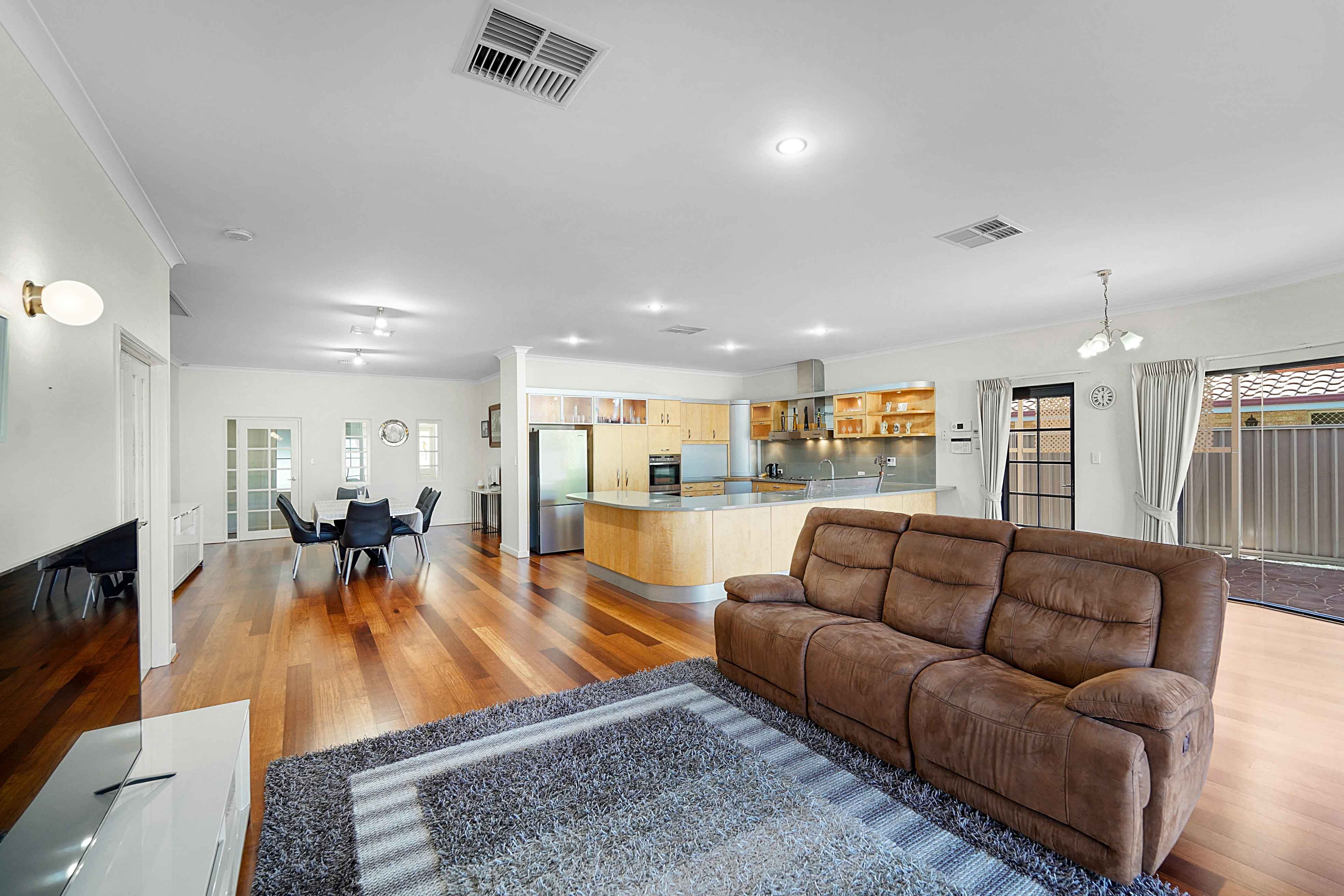 7 Lorikeet Court, Stirling WA 6021, Stirling - Thumbnail 5