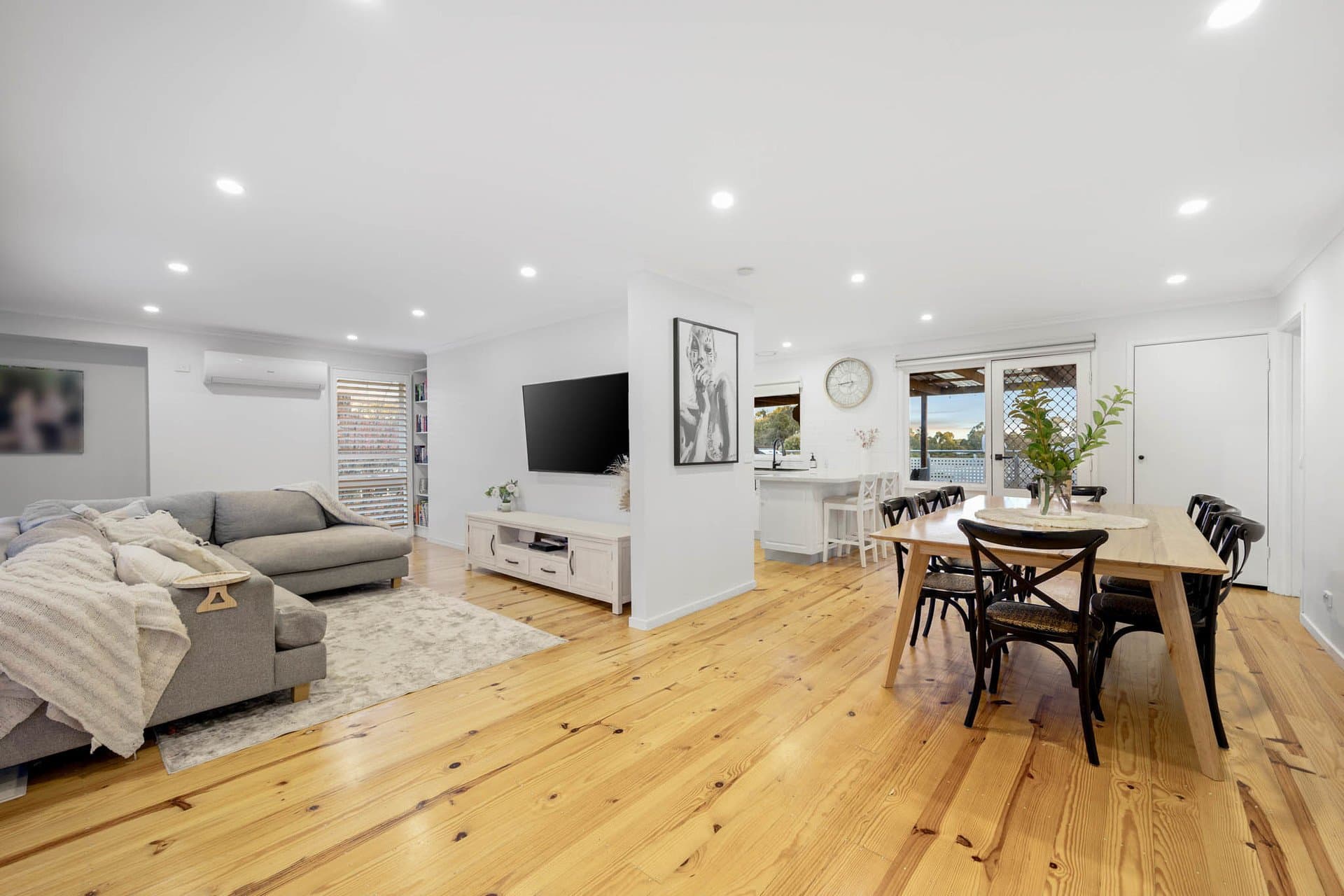 6 Kintore Close, Sunbury - Thumbnail 2