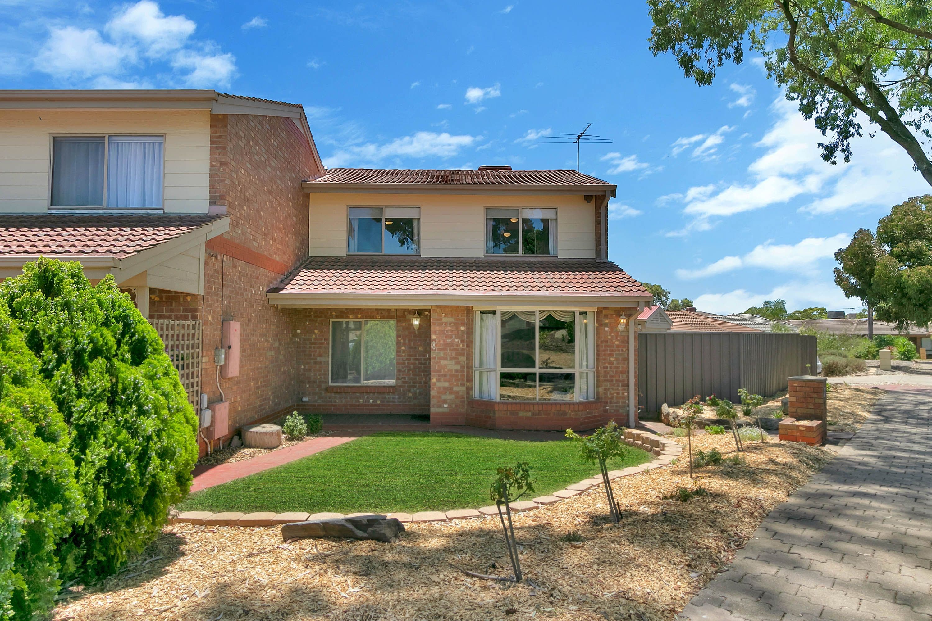 8 Carriage Way, Gulfview Heights SA 5096, Gulfview Heights - Image 1