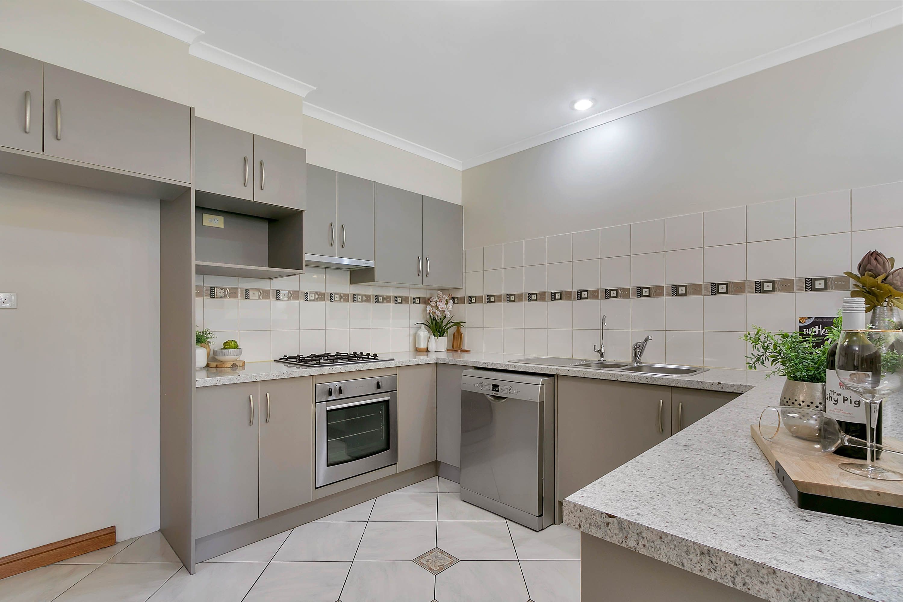 8 Carriage Way, Gulfview Heights SA 5096, Gulfview Heights - Thumbnail 2