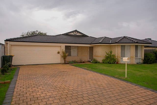 35 Alsace Avenue, CAVERSHAM WA 6055, Caversham - Thumbnail 2