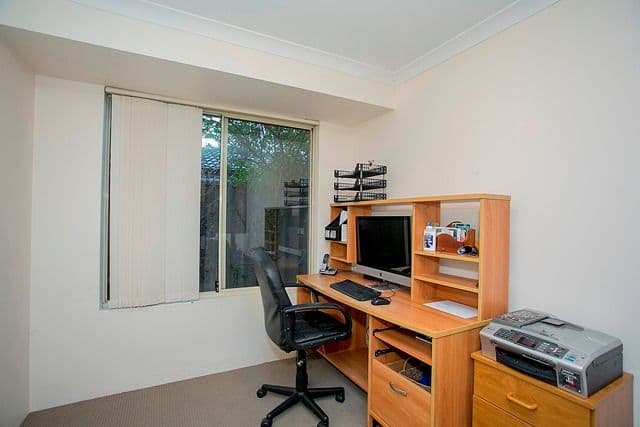 35 Alsace Avenue, CAVERSHAM WA 6055, Caversham - Thumbnail 4