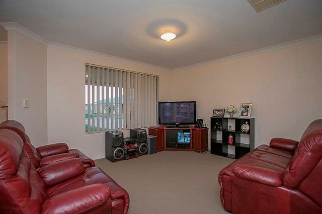 35 Alsace Avenue, CAVERSHAM WA 6055, Caversham - Thumbnail 5