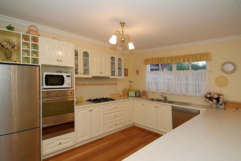 25 Robusta Avenue, BUNDOORA VIC 3083, Bundoora - Thumbnail 8
