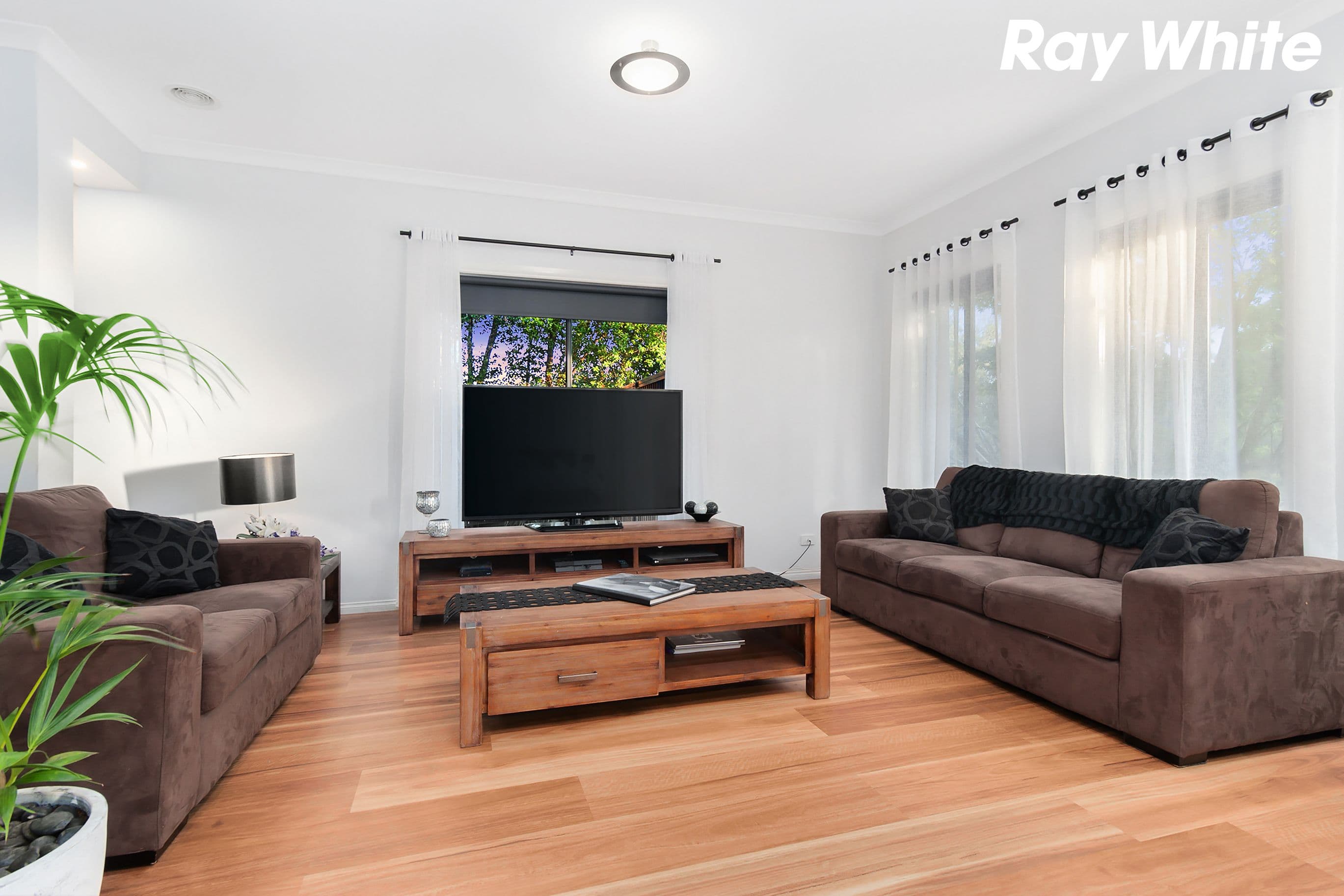 32 Waterford Rise, Pakenham VIC 3810, Pakenham - Thumbnail 2