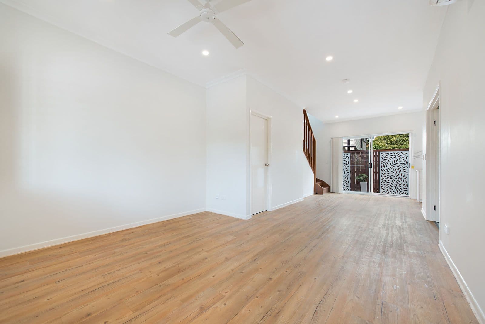 24 Springwood Street, Mount Gravatt East QLD 4122, Mount Gravatt East - Thumbnail 2