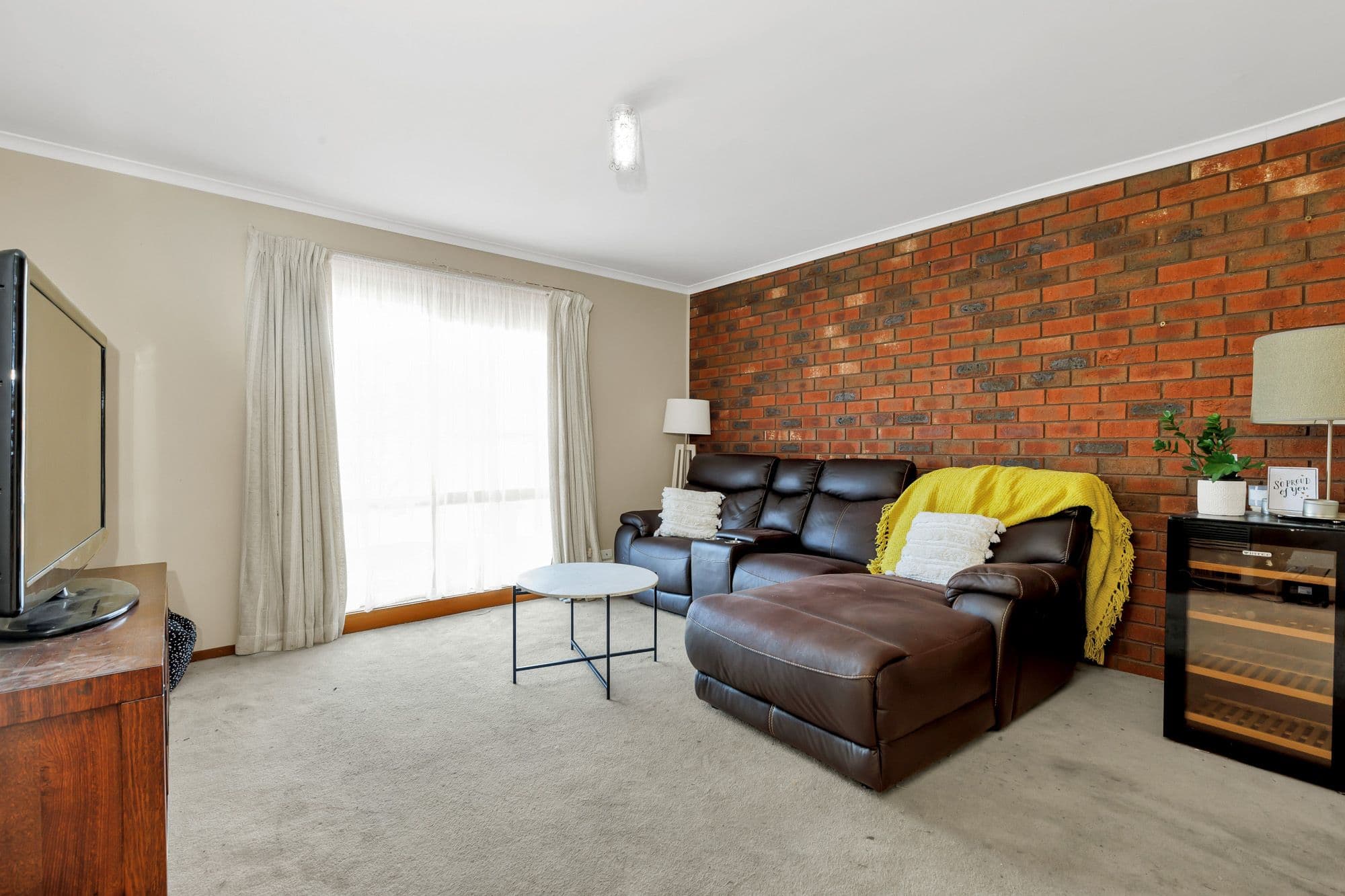 27 Bartlett Crescent, Hoppers Crossing VIC 3029, Hoppers Crossing - Thumbnail 2
