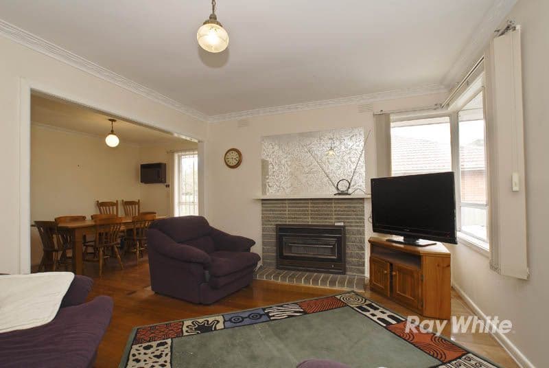 13 Benedikt Court, SCORESBY VIC 3179, Scoresby - Thumbnail 2
