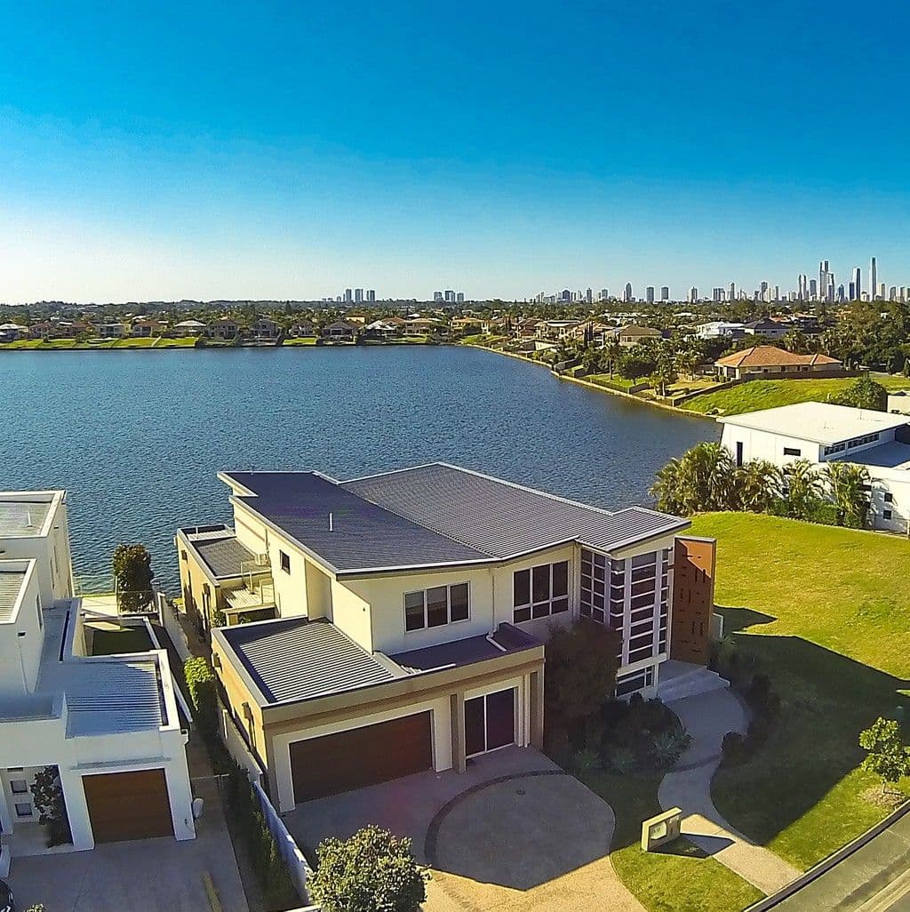 136 Sir Bruce Small Boulevard, Benowa Waters QLD 4217, Benowa - Thumbnail 2
