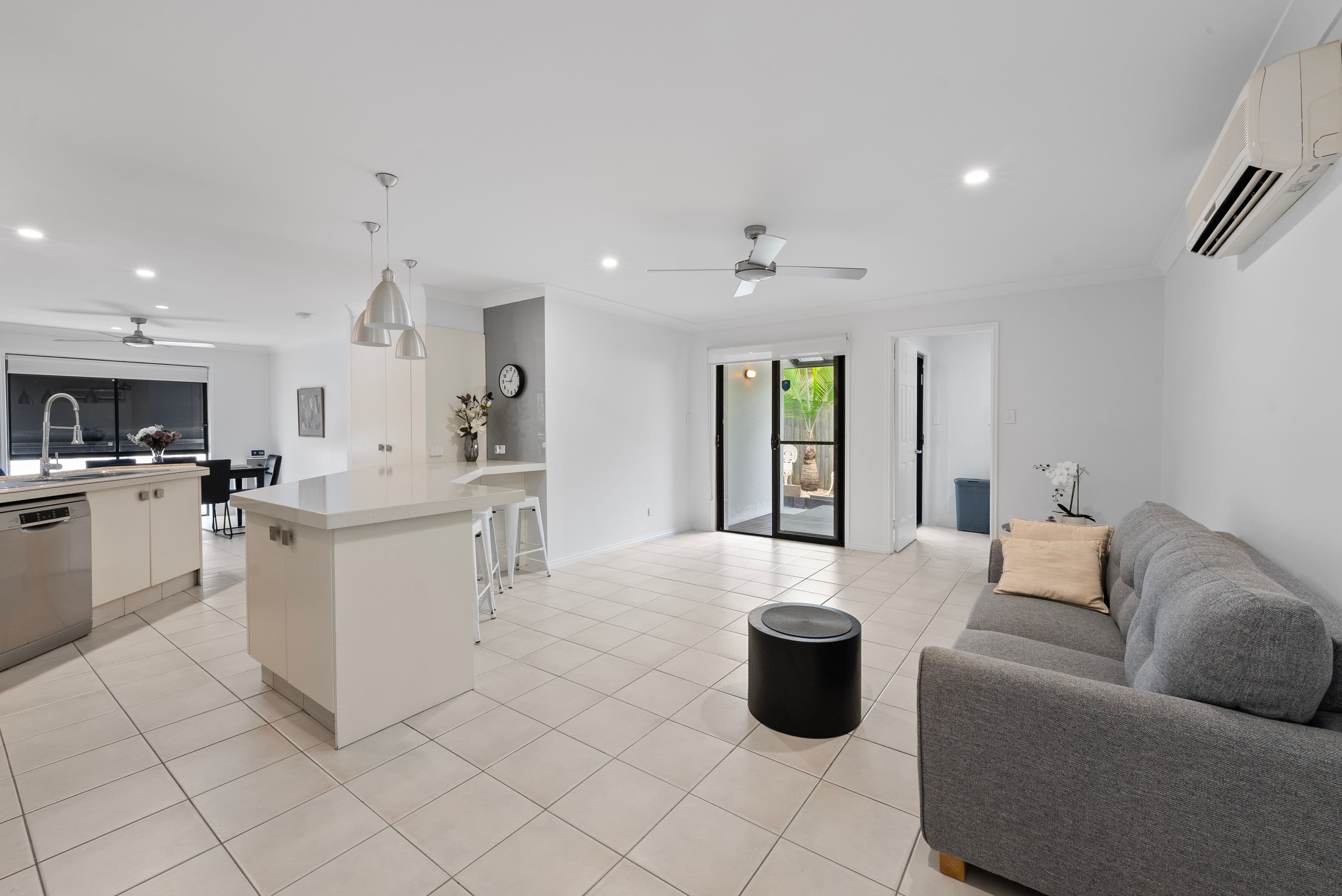 2 Amanu Crescent, Pacific Pines QLD 4211, Pacific Pines - Thumbnail 4
